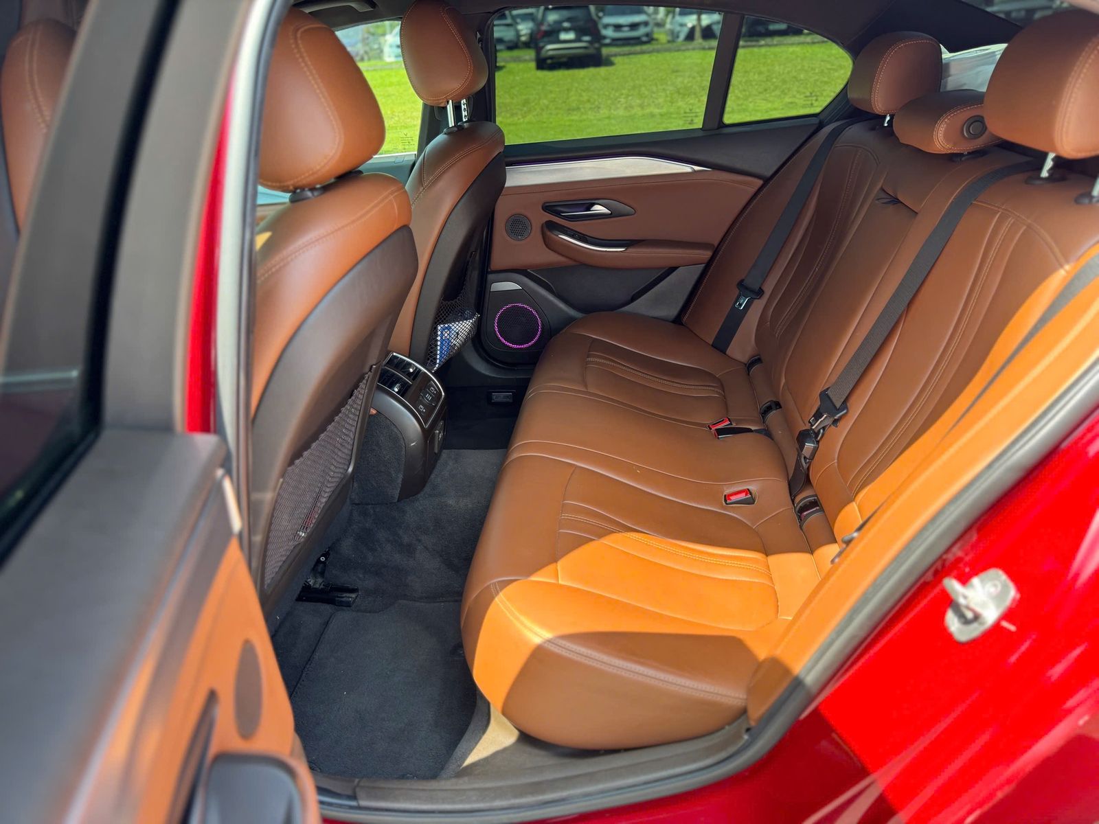 Hình ảnh xe Lux A Premium 2019 lên nhiều đồ chơi