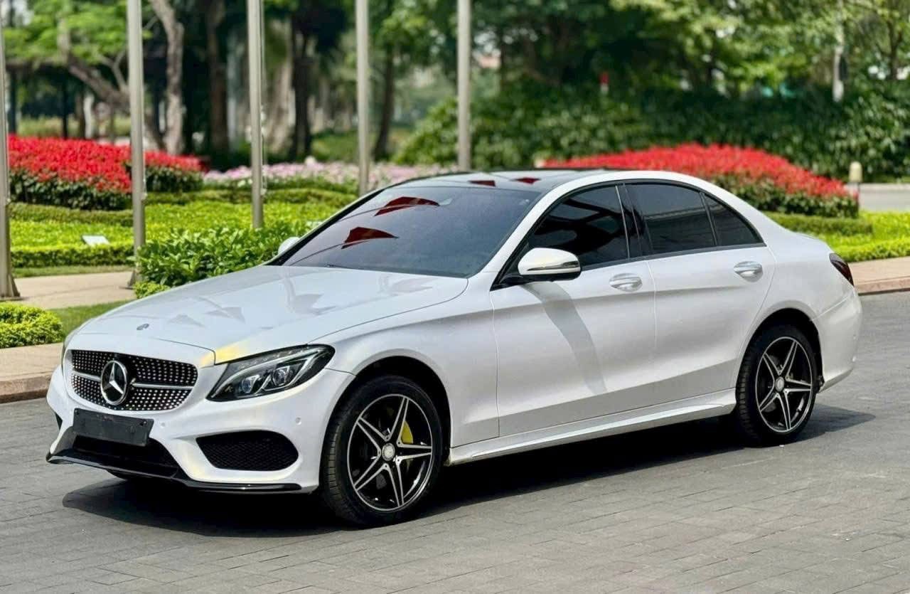 Hình ảnh xe Mercedes-Benz C300 AMG – SX 2016, Sedan thể thao hạng sang