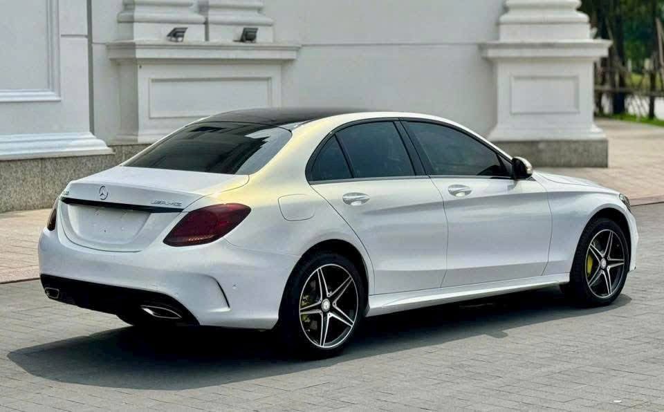 Hình ảnh xe Mercedes-Benz C300 AMG – SX 2016, Sedan thể thao hạng sang