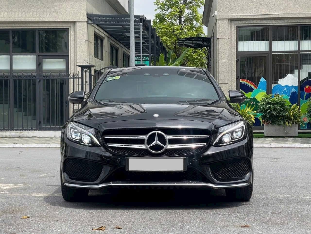 Hình ảnh xe Mercedes-Benz C300 AMG – SX 2016, ĐK 2017