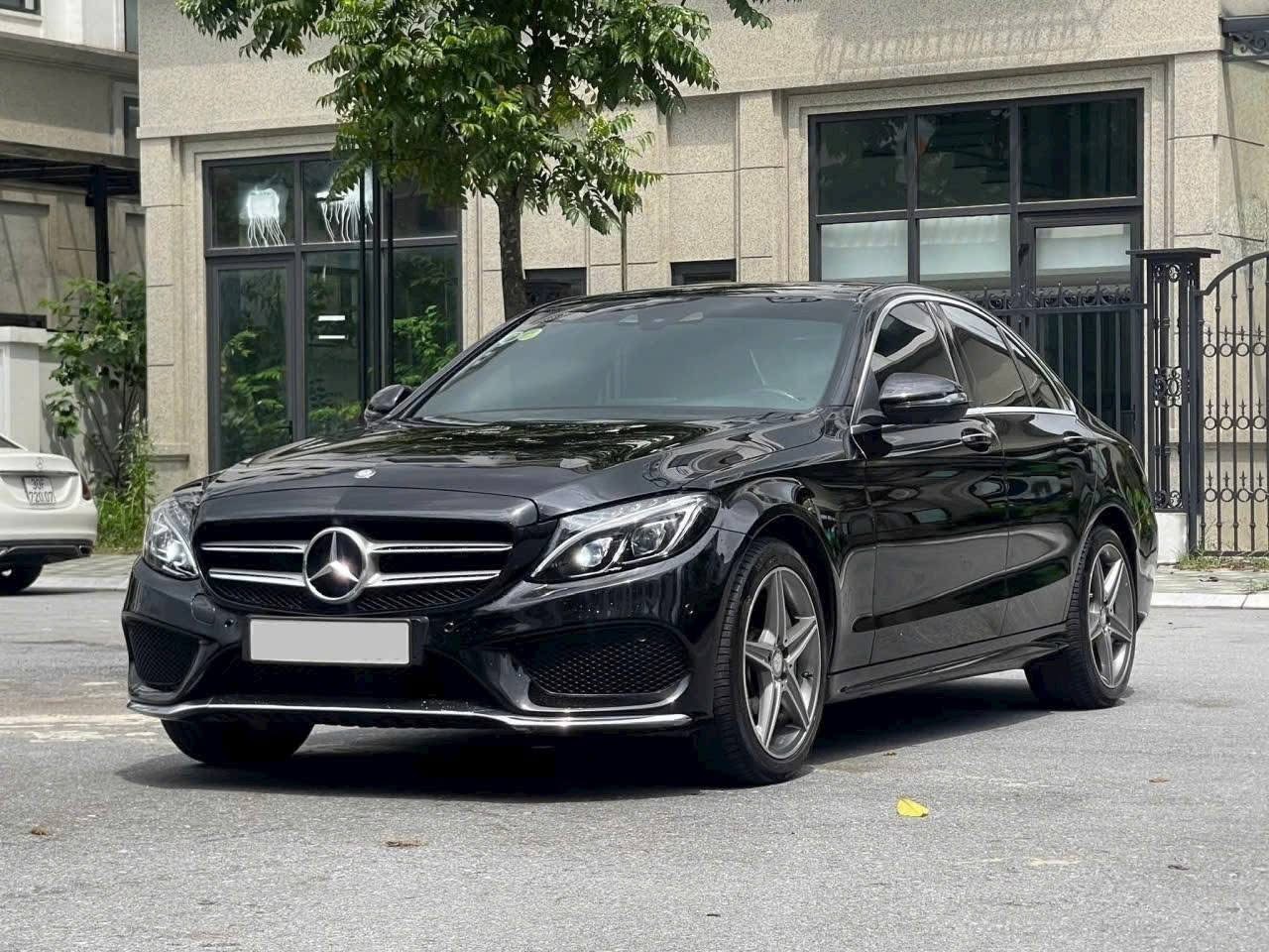 Hình ảnh xe Mercedes-Benz C300 AMG – SX 2016, ĐK 2017