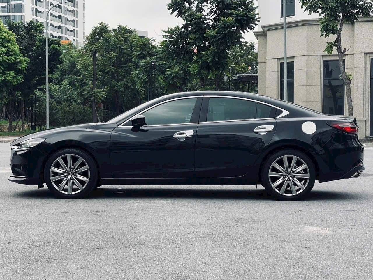 Hình ảnh xe Mazda 6 2.5 Signature Premium 2022 – Sedan hạng D đẳng cấp, chuẩn doanh nhân