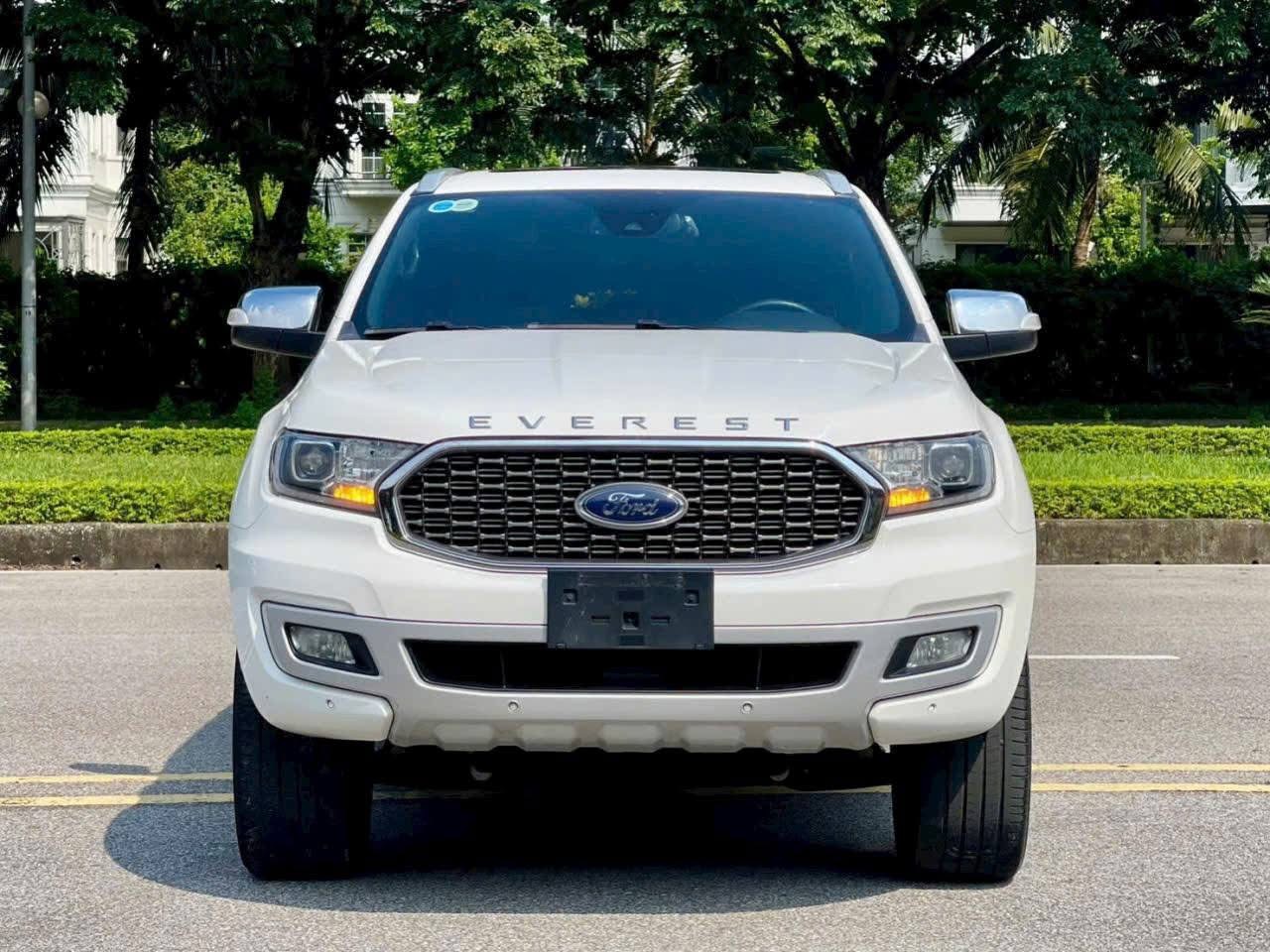 Hình ảnh xe Ford Everest 2.0L 4x4 AT – SX 2020, SUV 7 chỗ đầu bảng nhà Ford