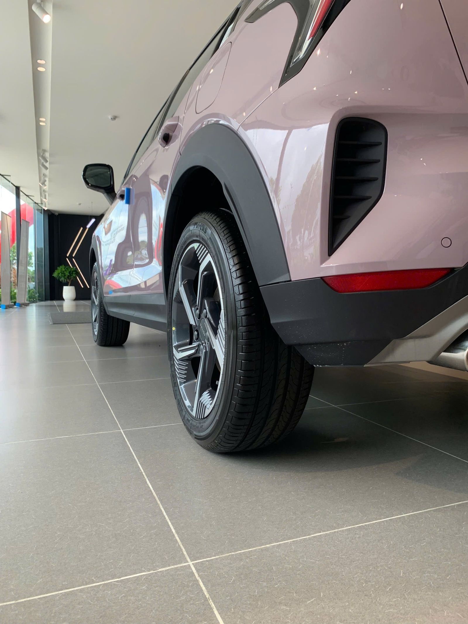 Hình ảnh xe LYNK & CO 06 1.5 TURBO 2025