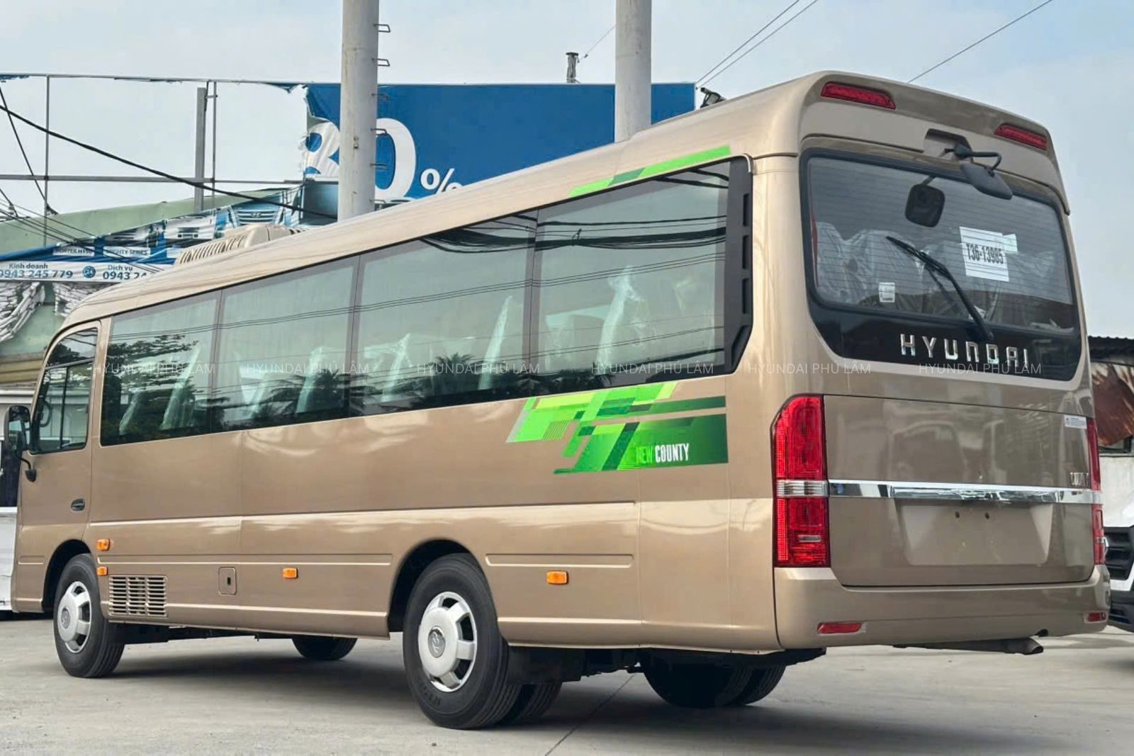 Hình ảnh xe Hyundai County SL Cửa Xoay