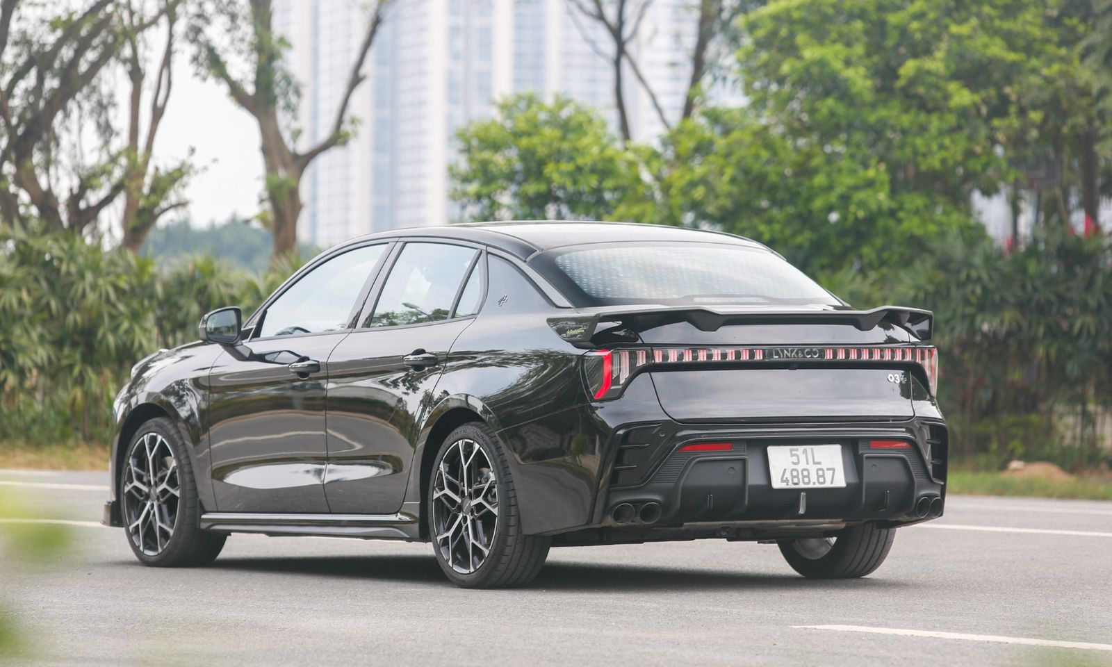 Hình ảnh xe Lynk & Co 03+ 2023