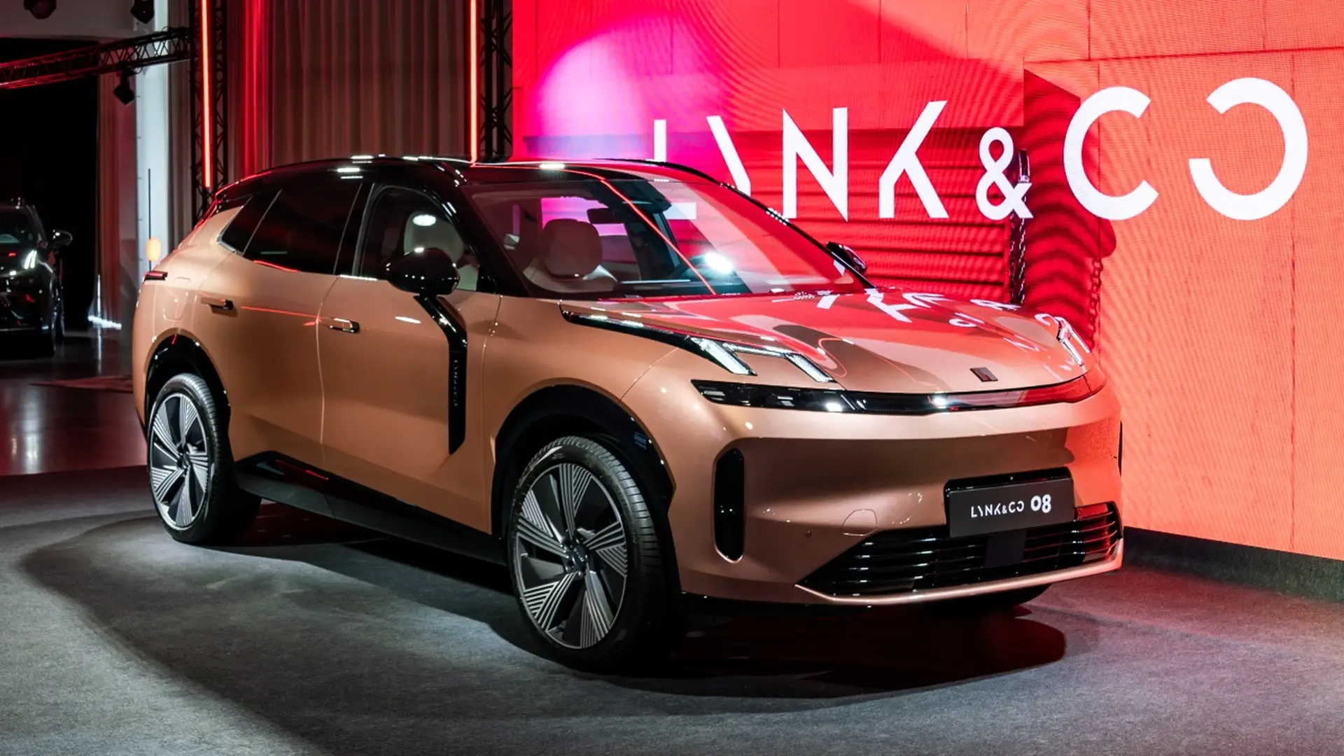 Hình ảnh xe LYNK & CO 08 EMP , PLUG-IN HYBRID , PIN 39.6 kWh, THUẦN ĐIỆN 205KM