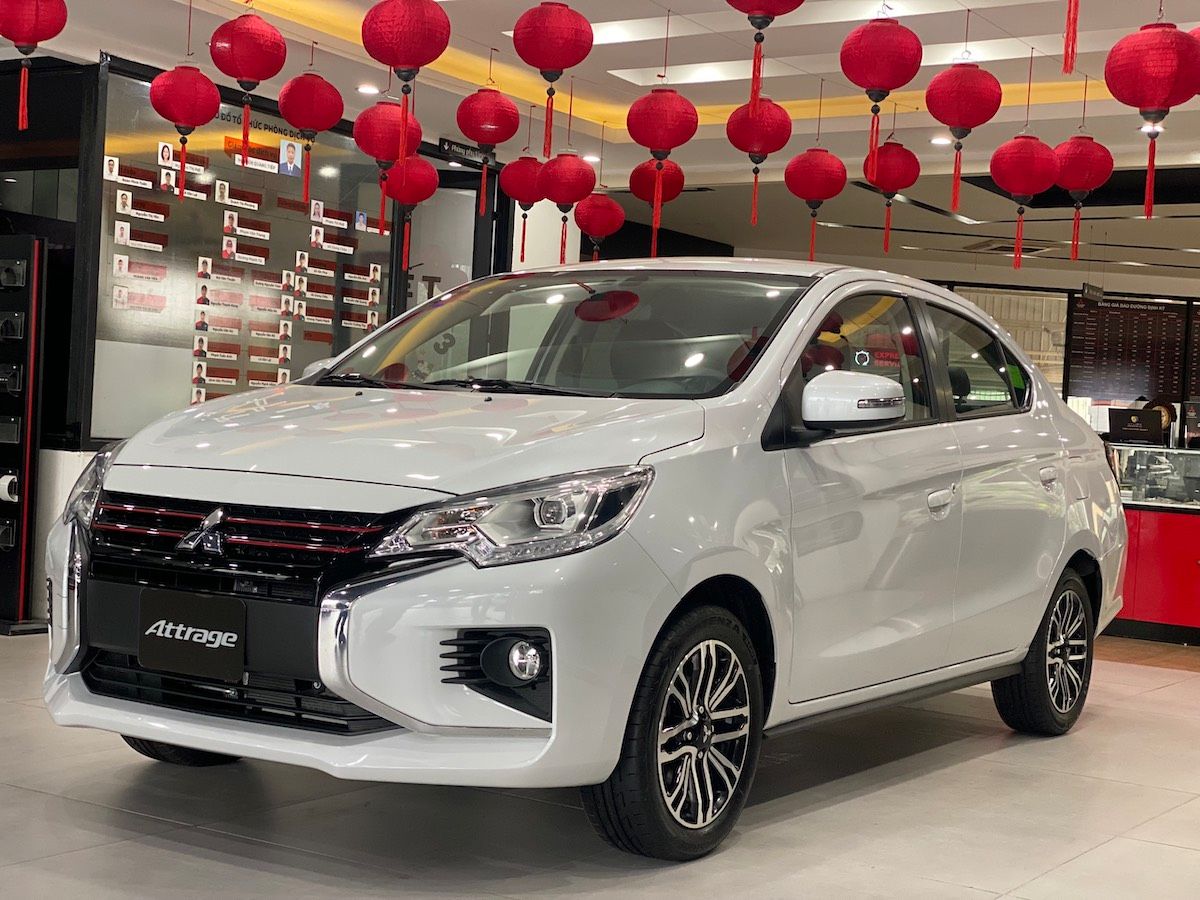 Hình ảnh xe ATTRAGE CVT PREMIUM 2025