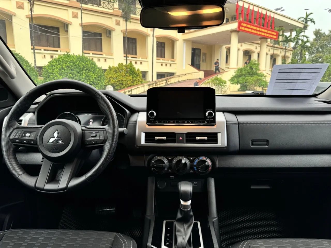 Hình ảnh xe ALL-NEW TRITON 2WD AT GLX​ 2025