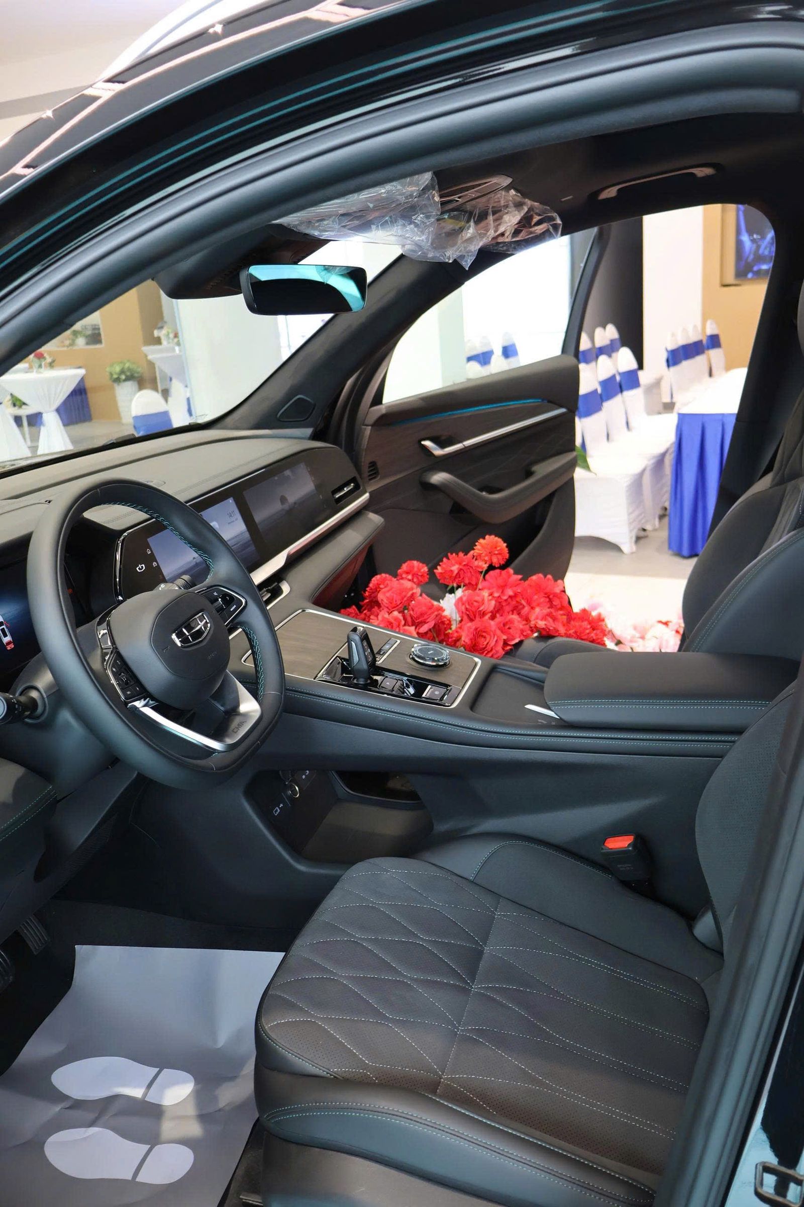 Hình ảnh xe GEELY MONJARO FLAGSHIP NĂM 2025 MÀU XANH
