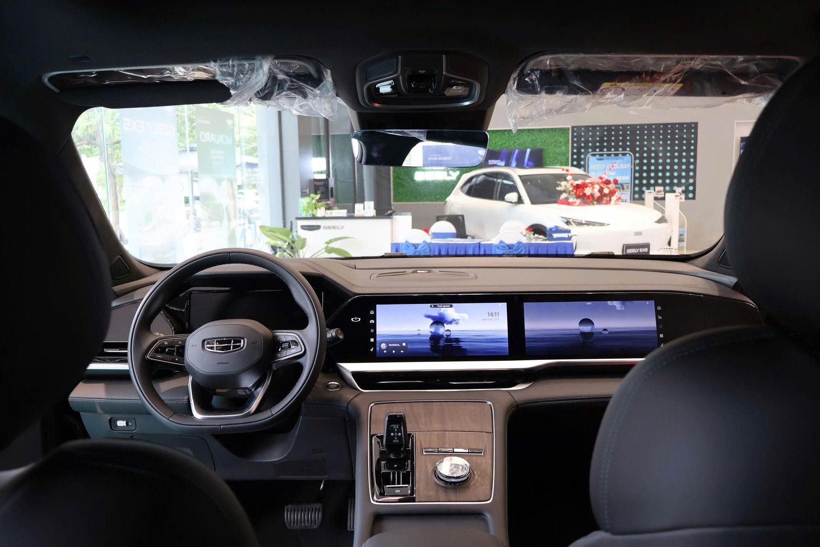 Hình ảnh xe GEELY MONJARO FLAGSHIP NĂM 2025 MÀU XANH