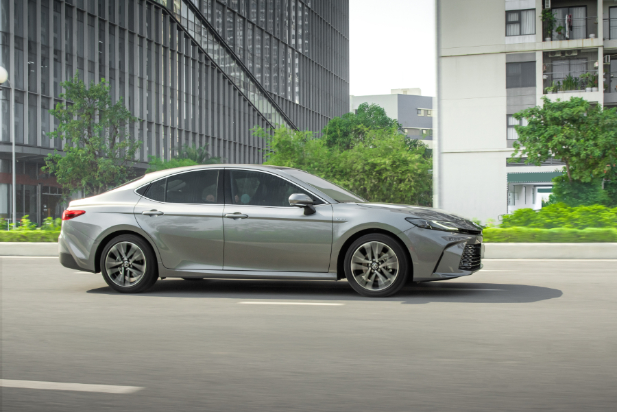 Hình ảnh xe TOYOTA CAMRY 2.0Q 2025