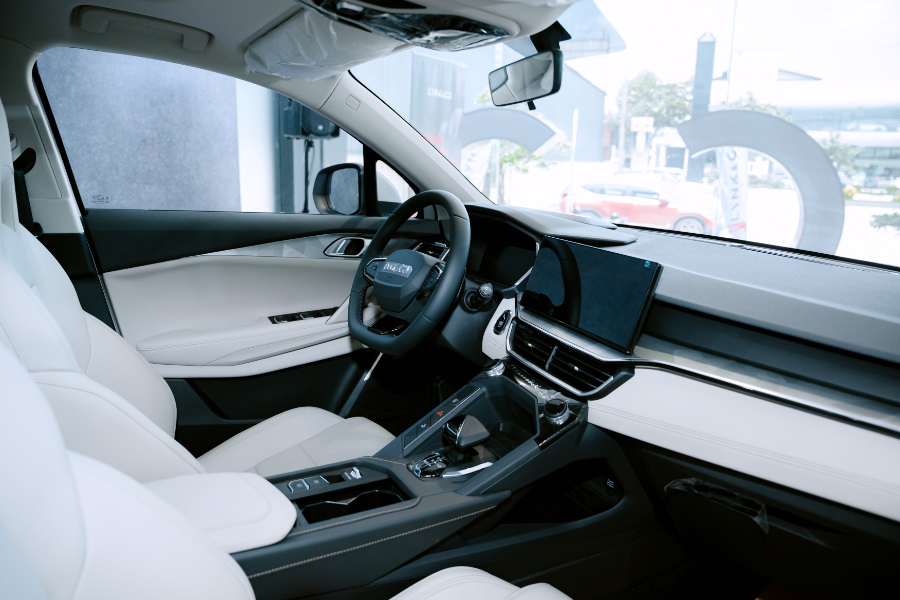 Hình ảnh xe LYNK & CO 06 CORE PLUS - 1.5 TURBO - Trắng - 2025