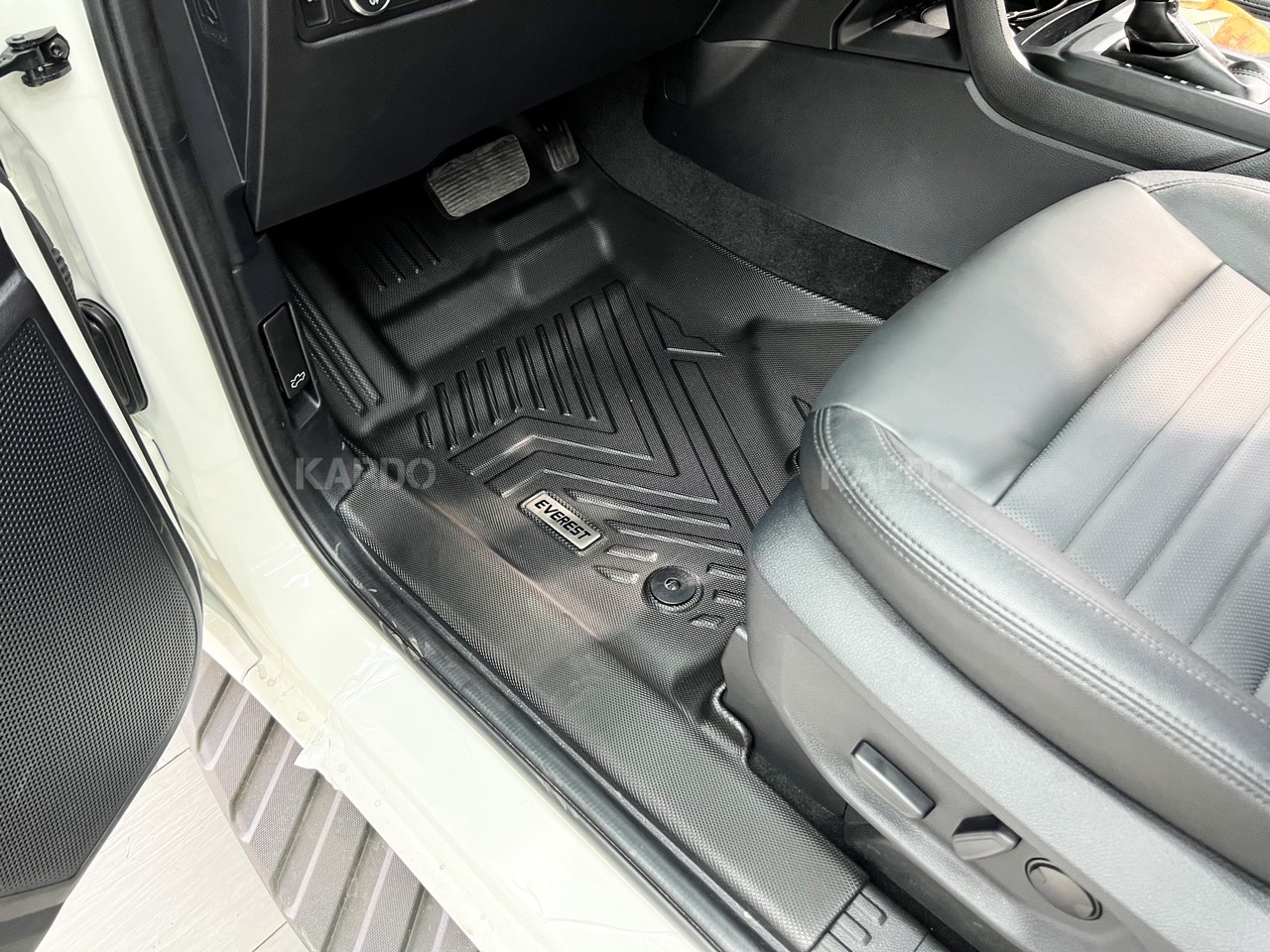Hình ảnh xe Thảm lót sàn KARDO cho xe Ford Everest 2023+