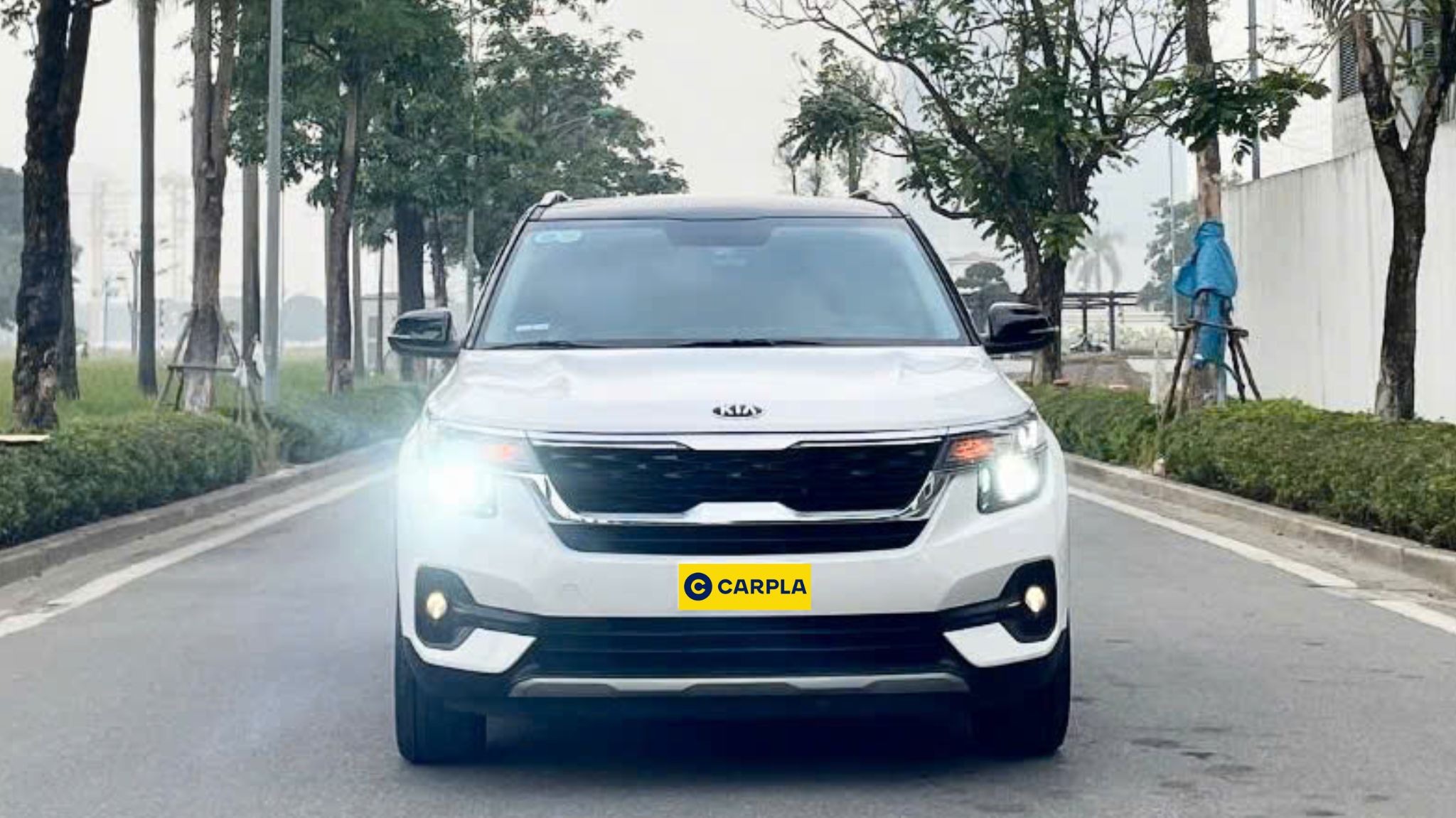 Hình ảnh xe KIA SELTOS LUXURY TRẮNG 2021 - 24,000KM