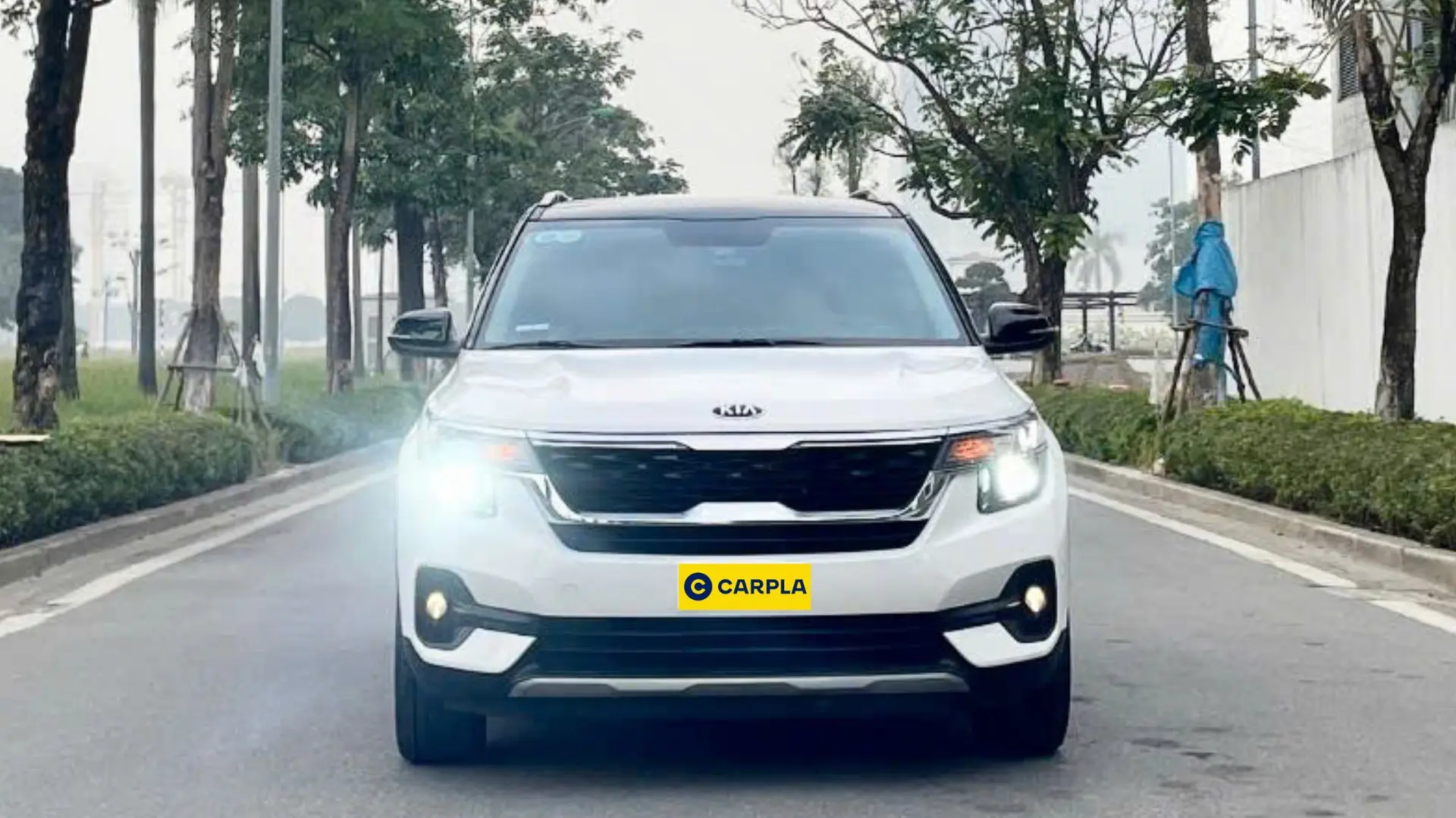 Hình ảnh xe KIA SELTOS LUXURY TRẮNG 2021 - 24,000KM