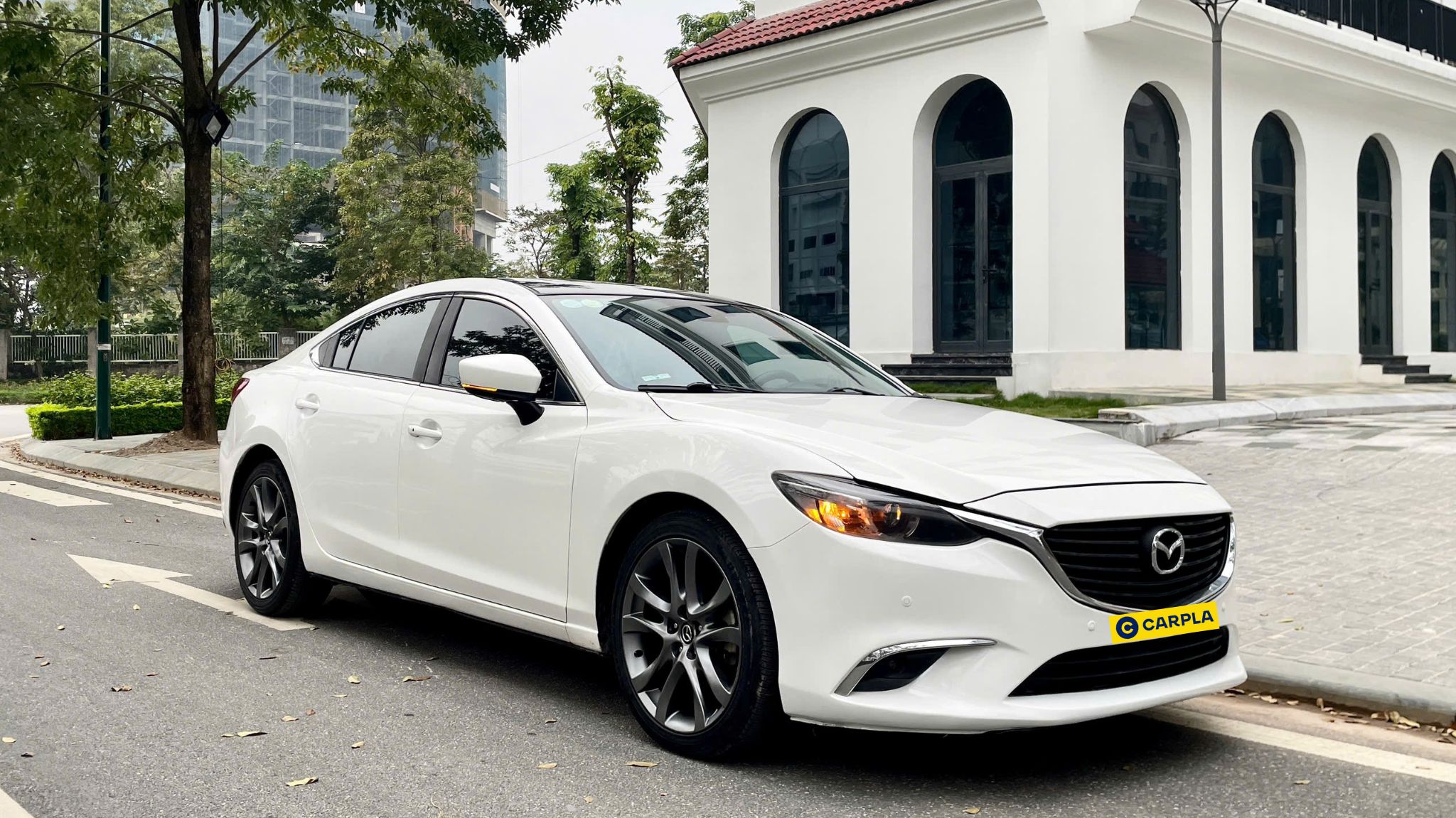 Hình ảnh xe MAZDA 6 2.0 PREMIUM 2019 TRẮNG - 100,000KM