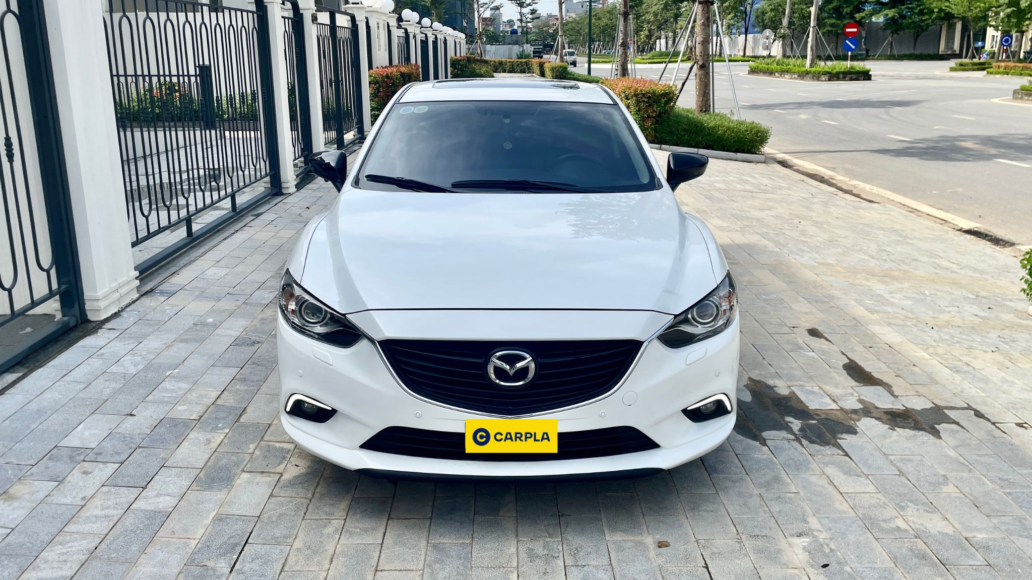 Hình ảnh xe MAZDA 6 LUXURY 2016 TRẮNG - 37000KM