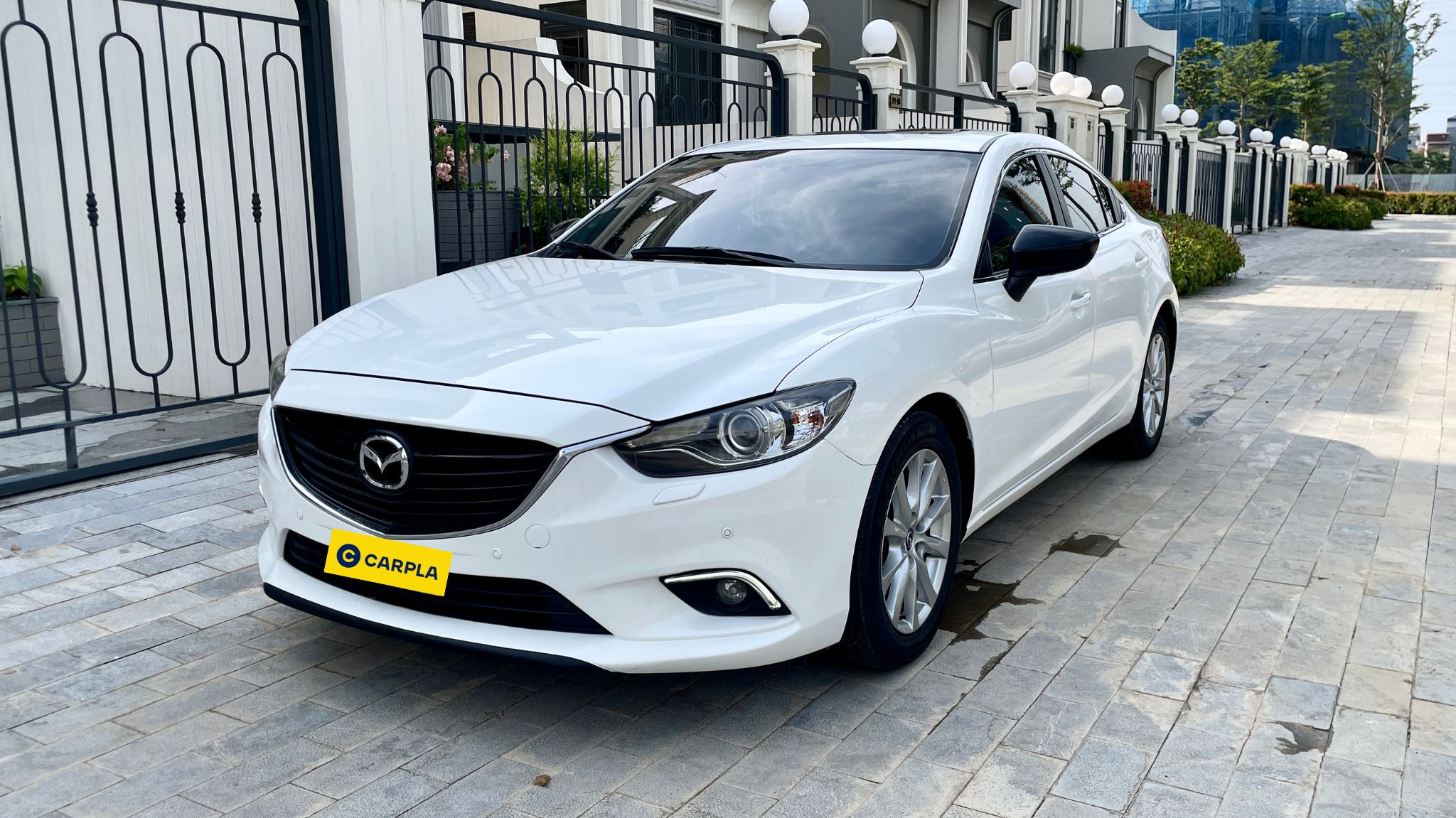 Hình ảnh xe MAZDA 6 LUXURY 2016 TRẮNG - 37000KM