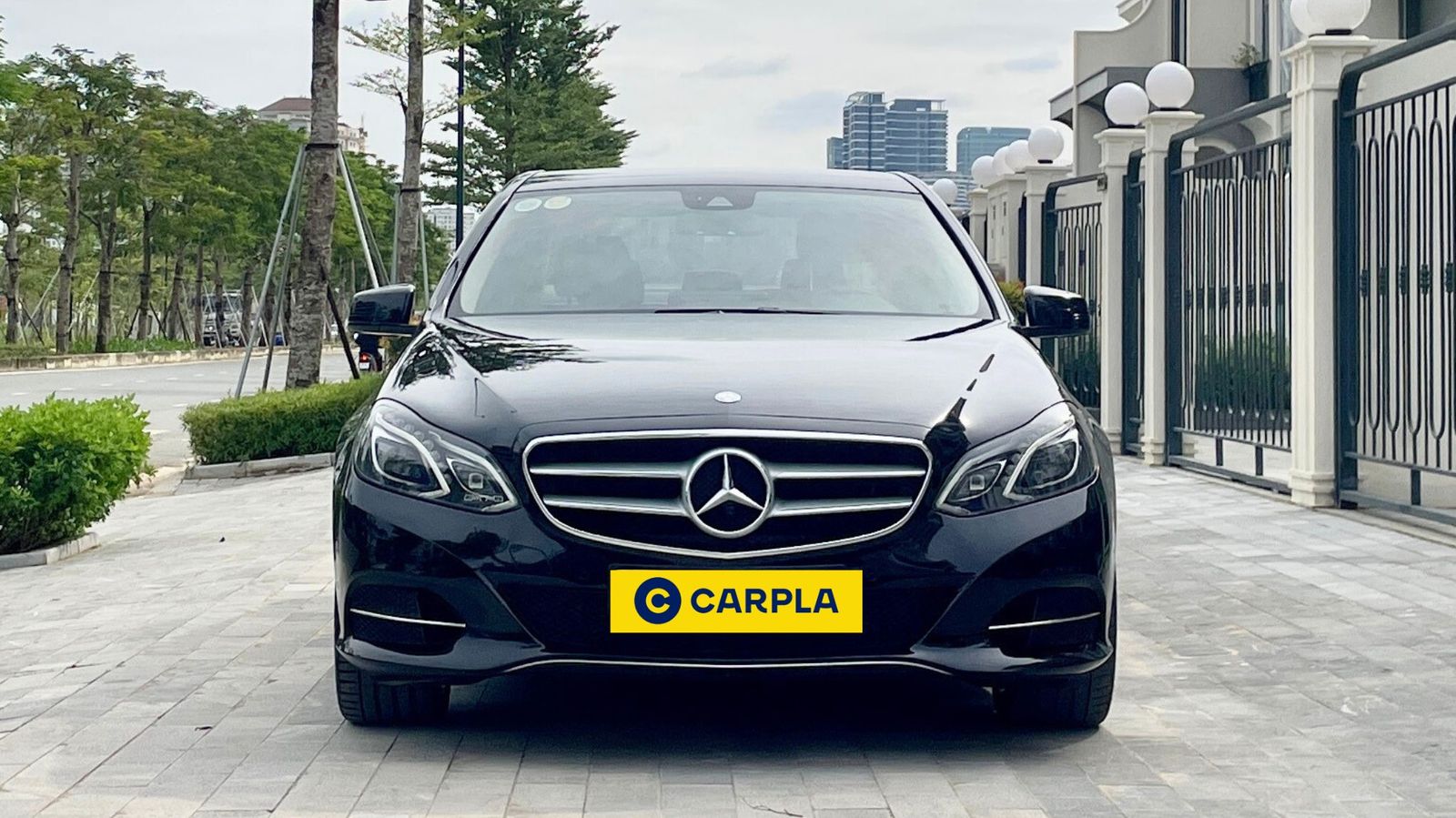 Hình ảnh xe MERCEDES-BENZ E-CLASS 2015 ĐEN - 74000KM