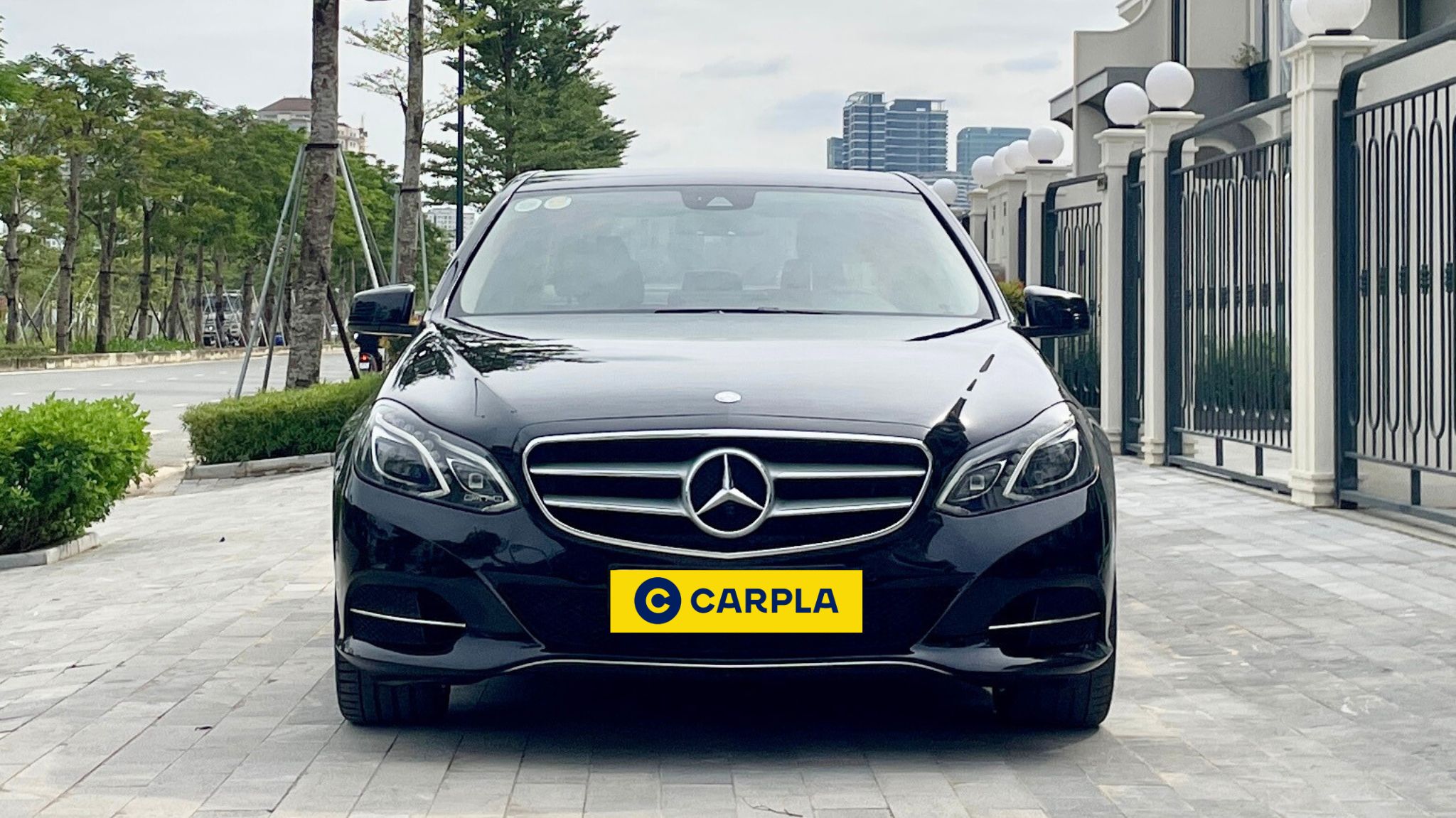 Hình ảnh xe MERCEDES-BENZ E-CLASS 2015 ĐEN - 74000KM