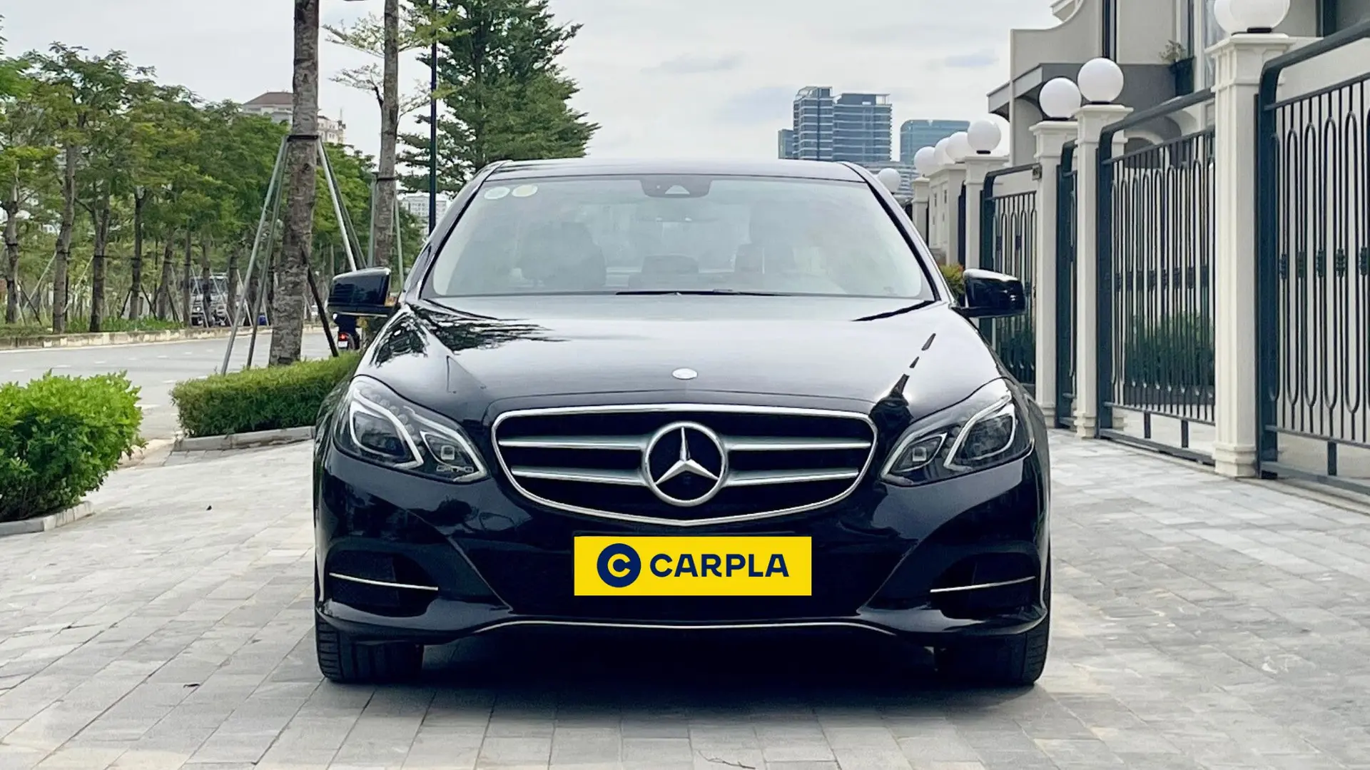 Hình ảnh xe MERCEDES-BENZ E-CLASS 2015 ĐEN - 74000KM