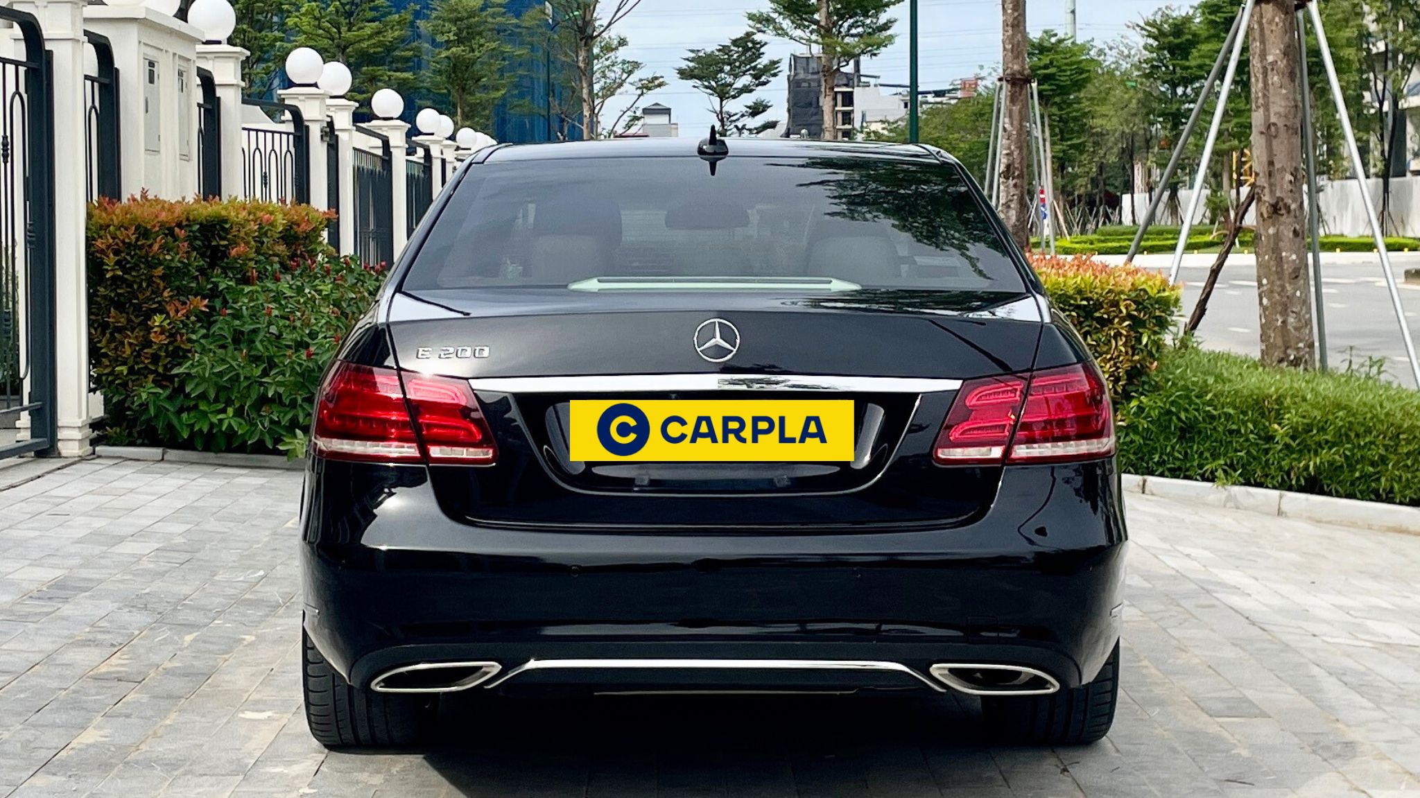 Hình ảnh xe MERCEDES-BENZ E-CLASS 2015 ĐEN - 74000KM