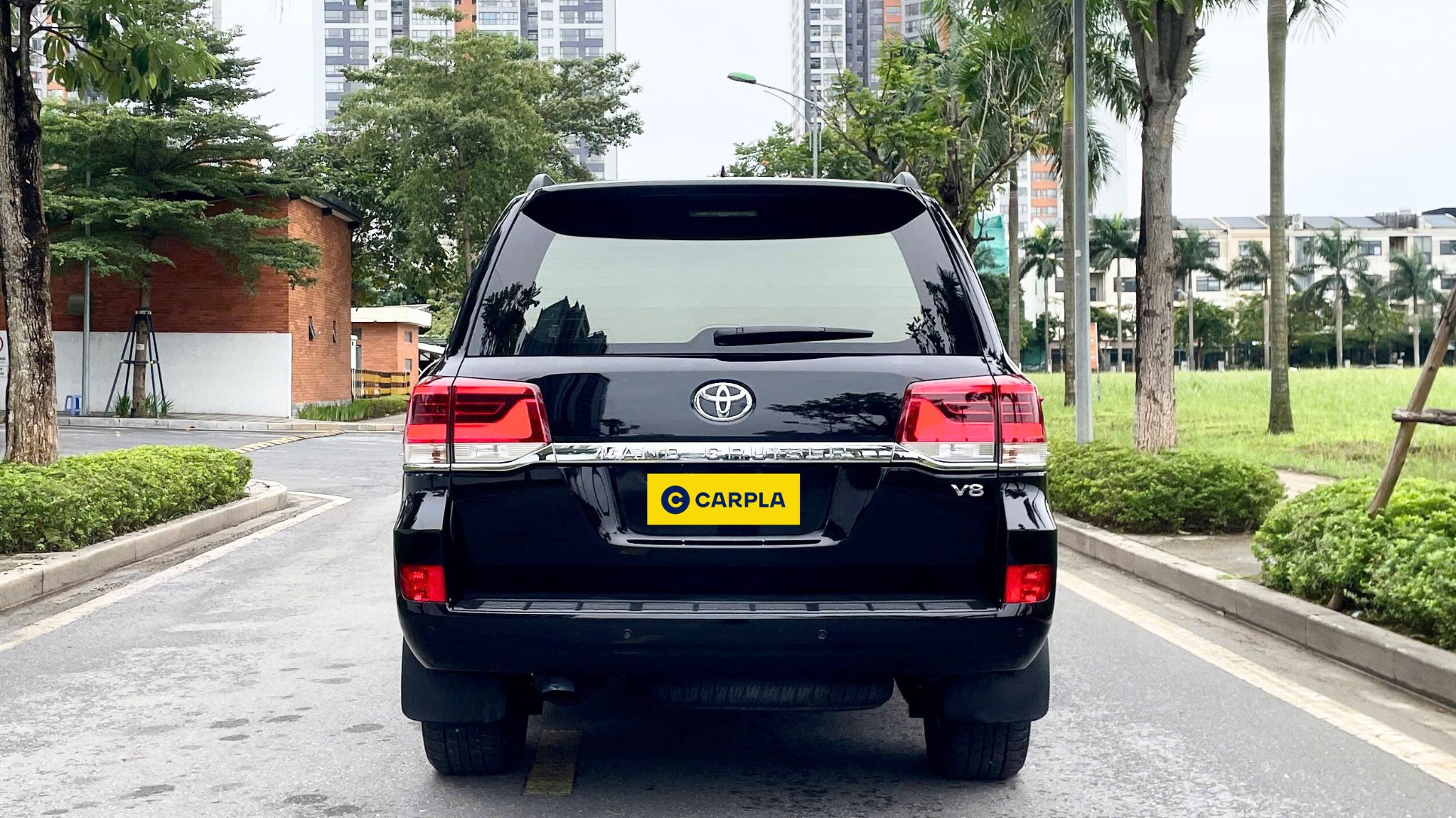 Hình ảnh xe TOYOTA LAND CRUISER V8 2019 ĐEN - 112,000KM