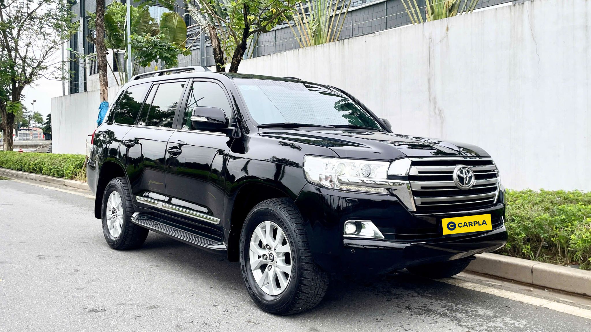 Hình ảnh xe TOYOTA LAND CRUISER V8 2019 ĐEN - 112,000KM