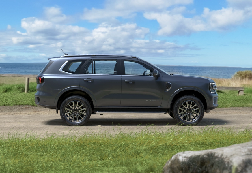 Hình ảnh xe FORD EVEREST PLATINUM 4X4AT 2025