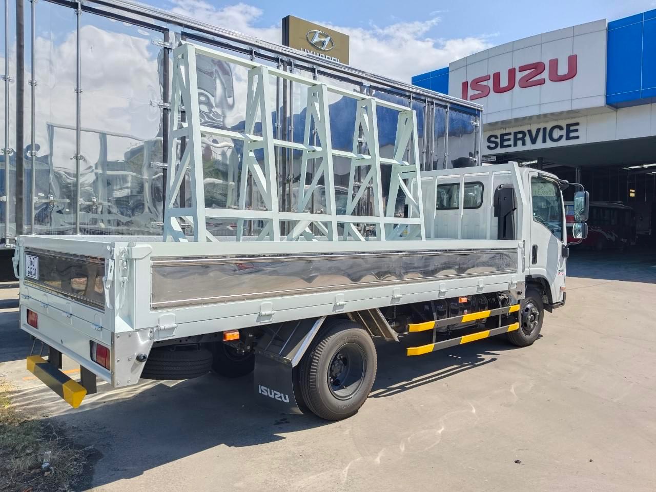 Hình ảnh xe XE TẢI ISUZU QKR270 EURO5 2T49-2T79- 2025
