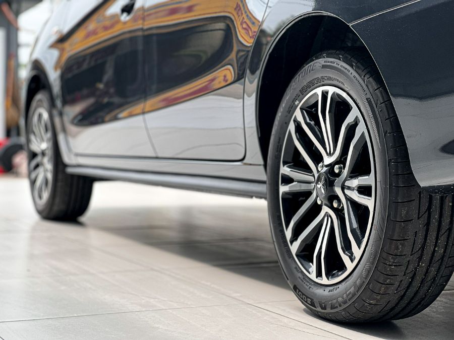 Hình ảnh xe MITSUBISHI ATTRAGE MT - 2025 - XÁM- XE MỚI 100%