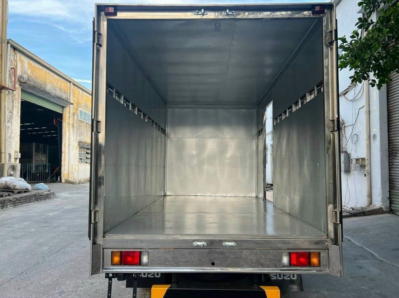 Hình ảnh xe Xe Tải ISUZU QKR 230 1Tấn 9-EURO 5 - 2025