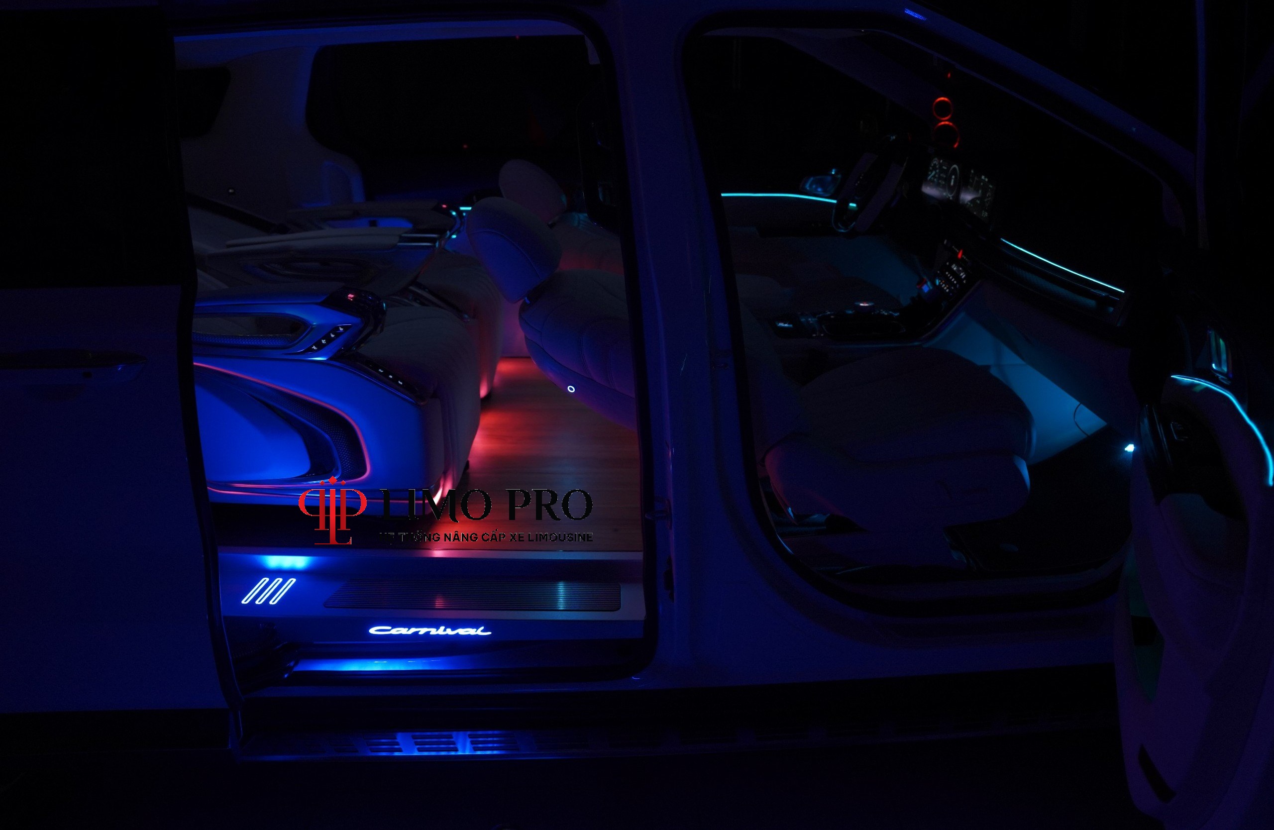 Hình ảnh xe TRẦN SAO RƠI – SAO BĂNG LIMOUISINE