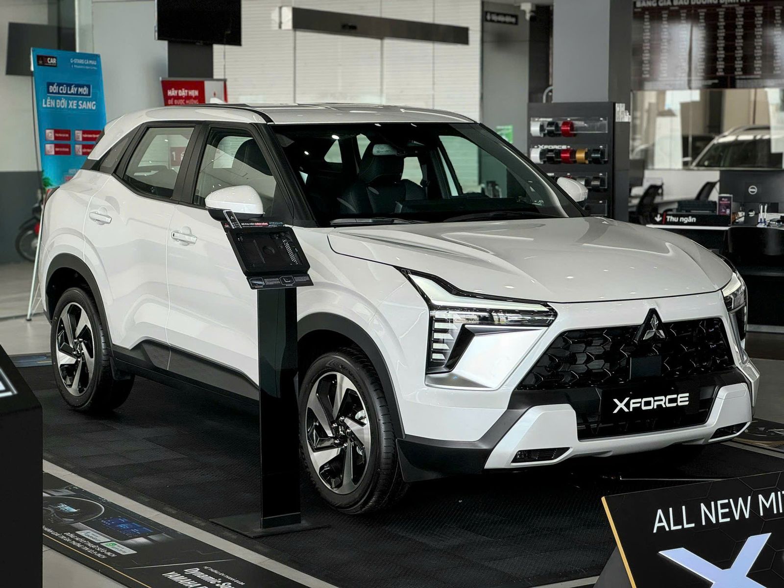 Hình ảnh xe MITSUBISHI XFORCE ULTIMATE- 2025