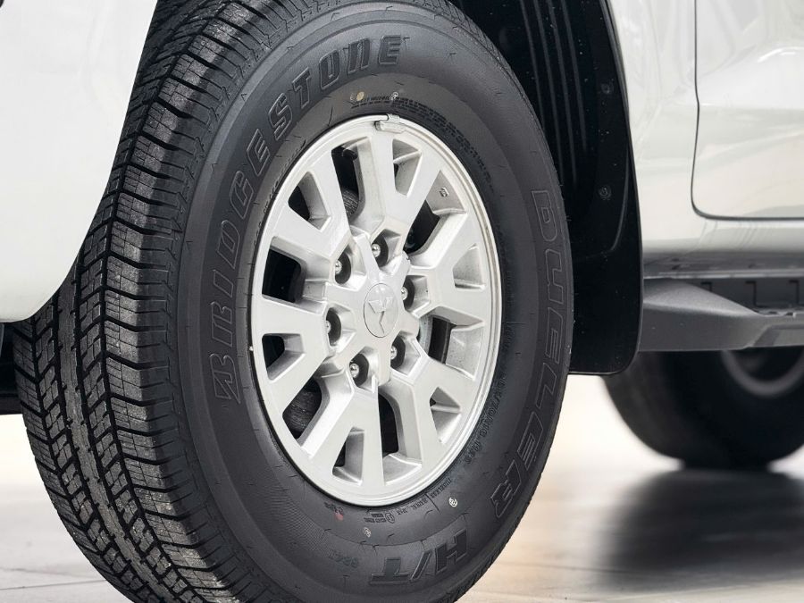 Hình ảnh xe MITSUBISHI TRITON GLX 2WD AT