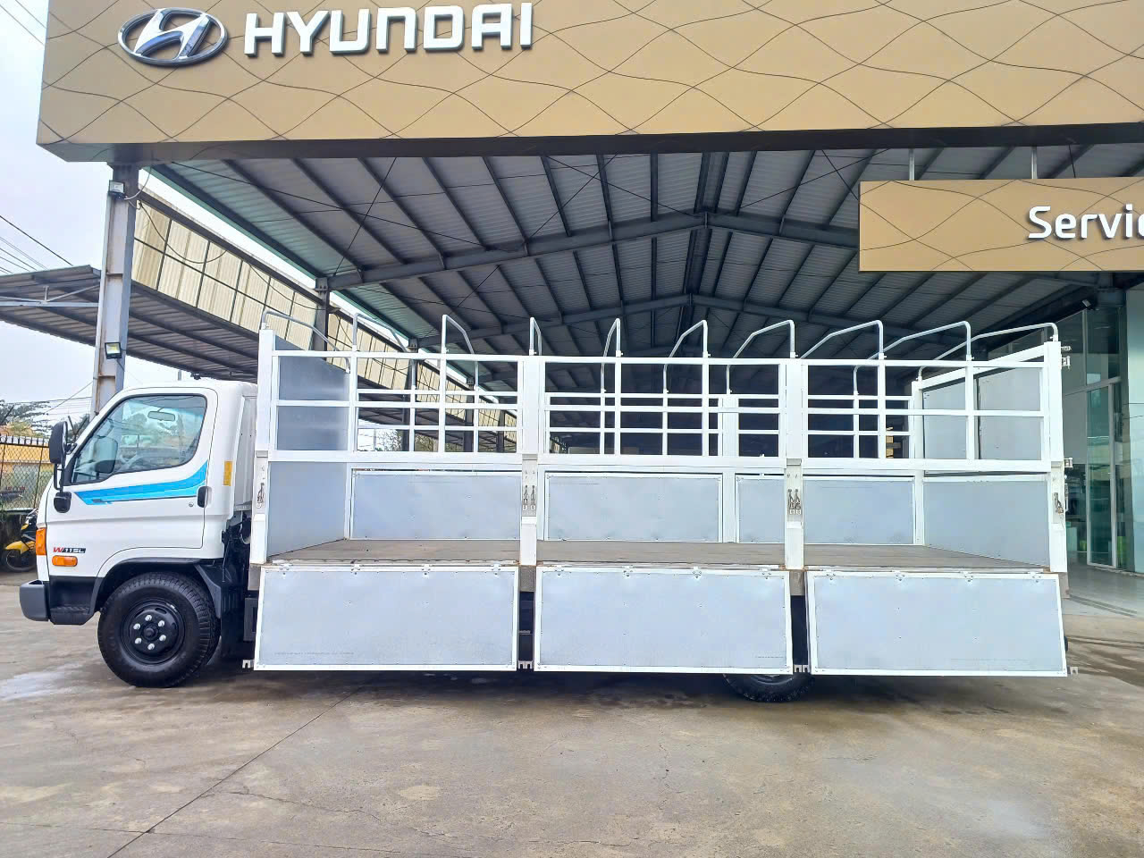 Hình ảnh xe 𝐇𝐘𝐔𝐍𝐃𝐀𝐈 𝐌𝐈𝐆𝐇𝐓𝐘 𝐖𝟏𝟏 𝐒𝐄𝐑𝐈𝐄𝐒 - Chỉ với hơn 200 triệu