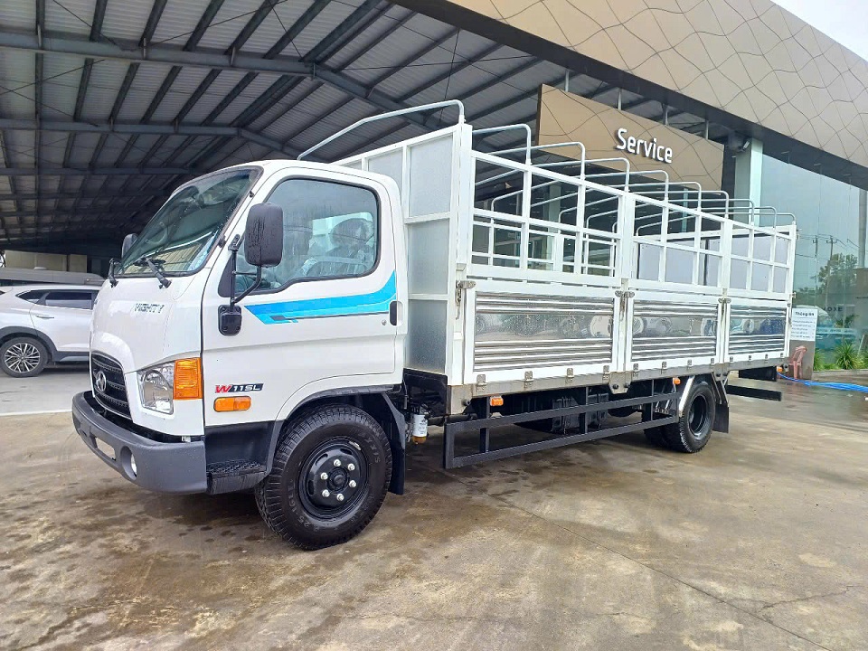 Hình ảnh xe 𝐇𝐘𝐔𝐍𝐃𝐀𝐈 𝐌𝐈𝐆𝐇𝐓𝐘 𝐖𝟏𝟏 𝐒𝐄𝐑𝐈𝐄𝐒 - Chỉ với hơn 200 triệu