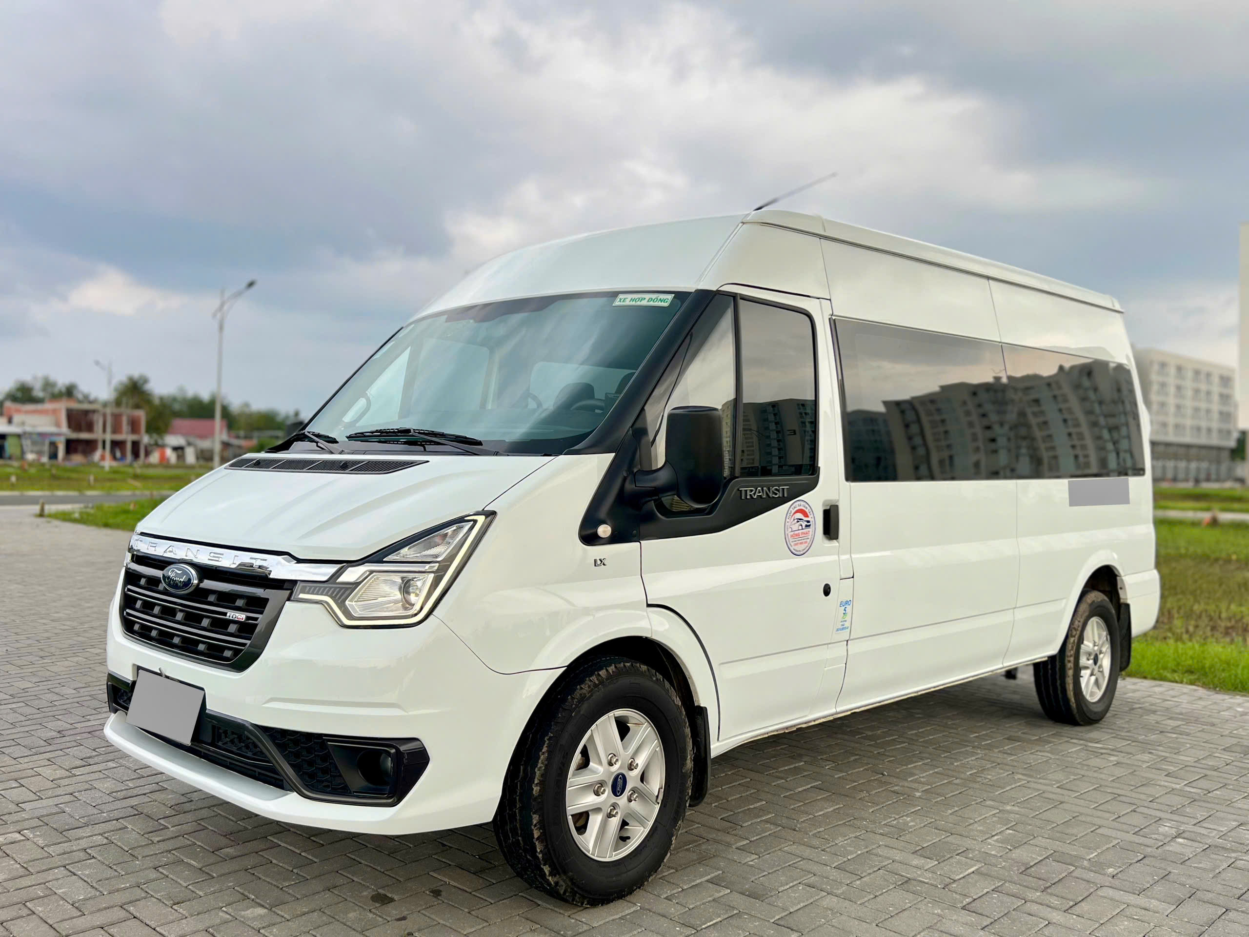 Hình ảnh xe FORD TRANSIT 16 CHỖ 2024 - 40.000KM