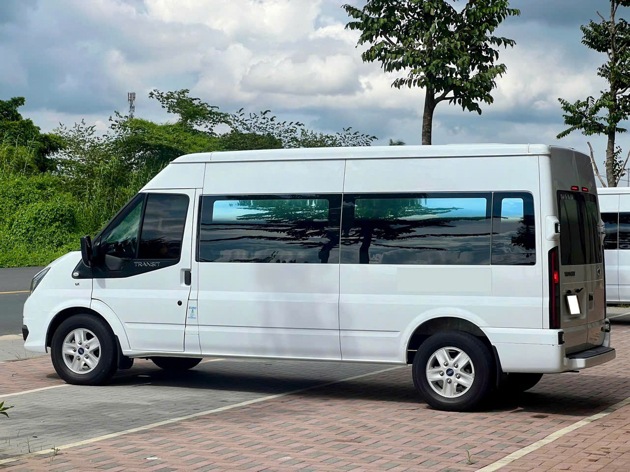 Hình ảnh xe FORD TRANSIT 16 CHỖ 2023 - 83.000KM
