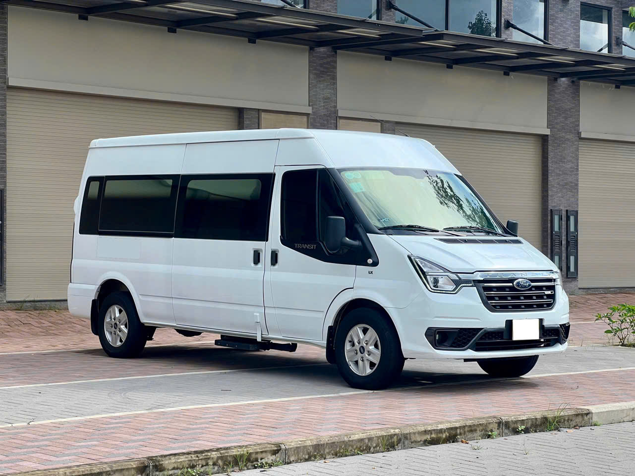 Hình ảnh xe FORD TRANSIT 16 CHỖ 2023 - 83.000KM