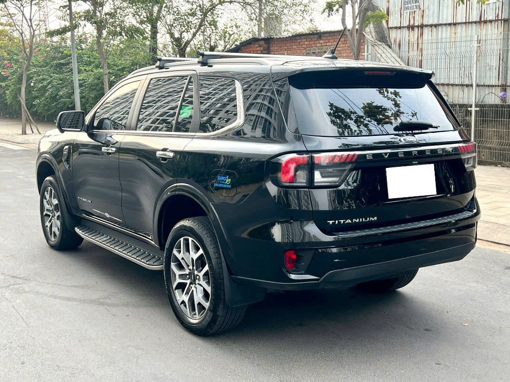 Hình ảnh xe FORD EVEREST TITANIUM 4x2 2023 - 59.000KM