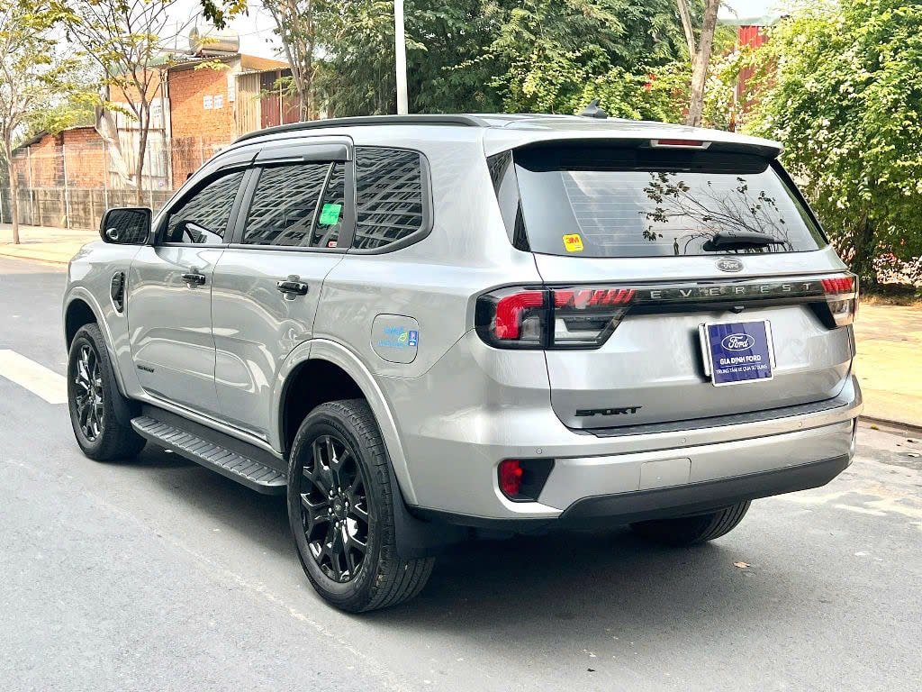 Hình ảnh xe FORD EVEREST SPORT 2023 - 50.000KM