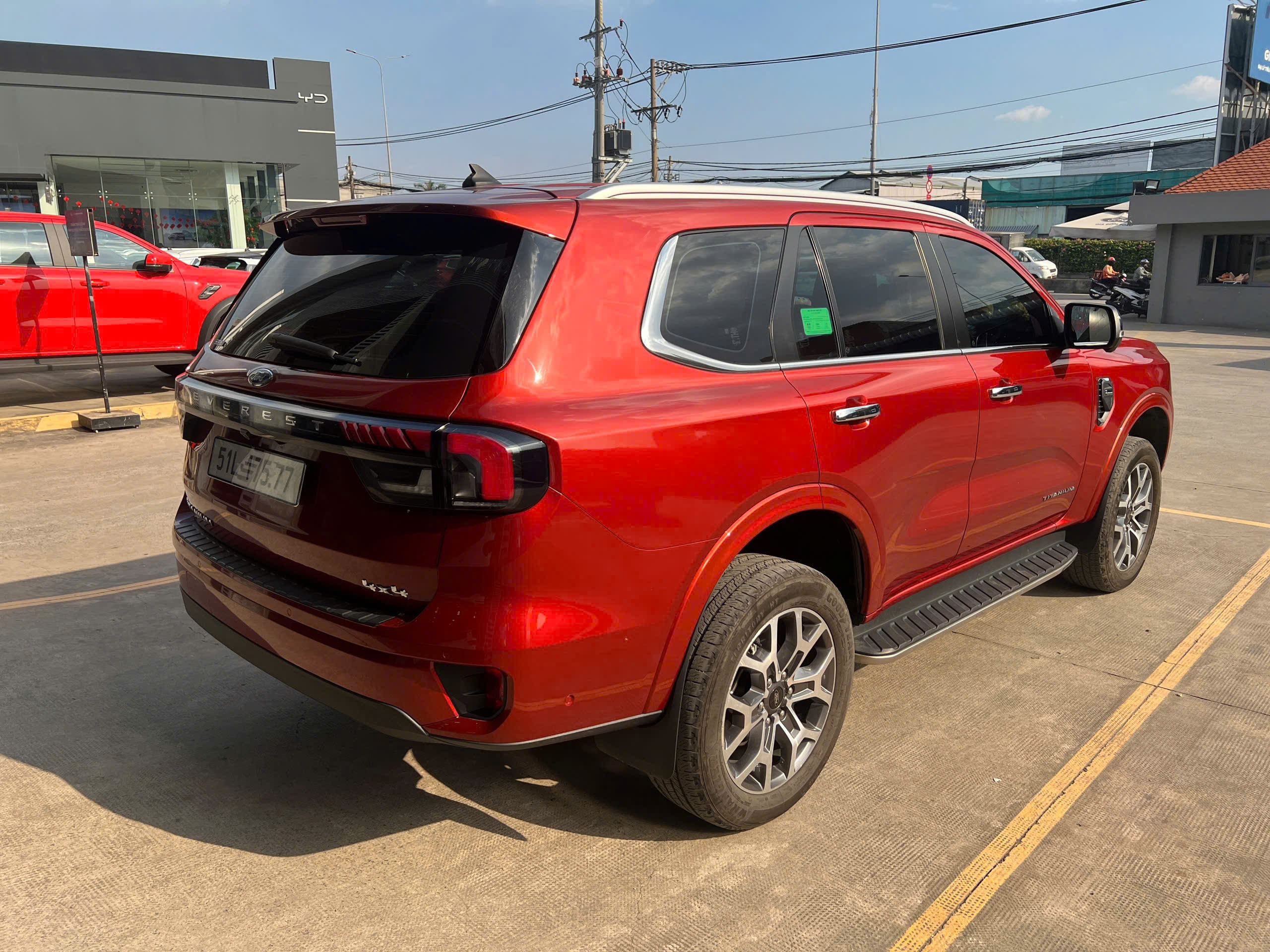 Hình ảnh xe FORD EVEREST TITANIUM 4x4 (AT) 2022 - 65.000KM