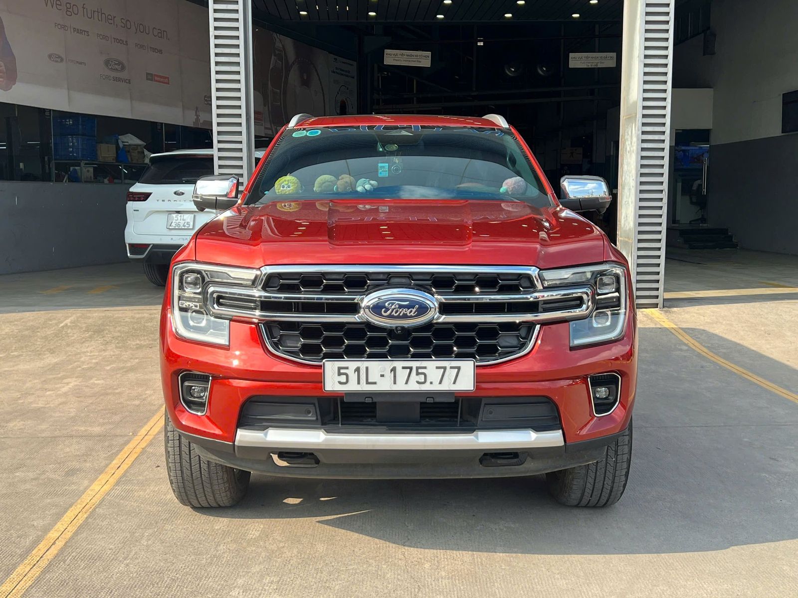 Hình ảnh xe FORD EVEREST TITANIUM 4x4 (AT) 2022 - 65.000KM