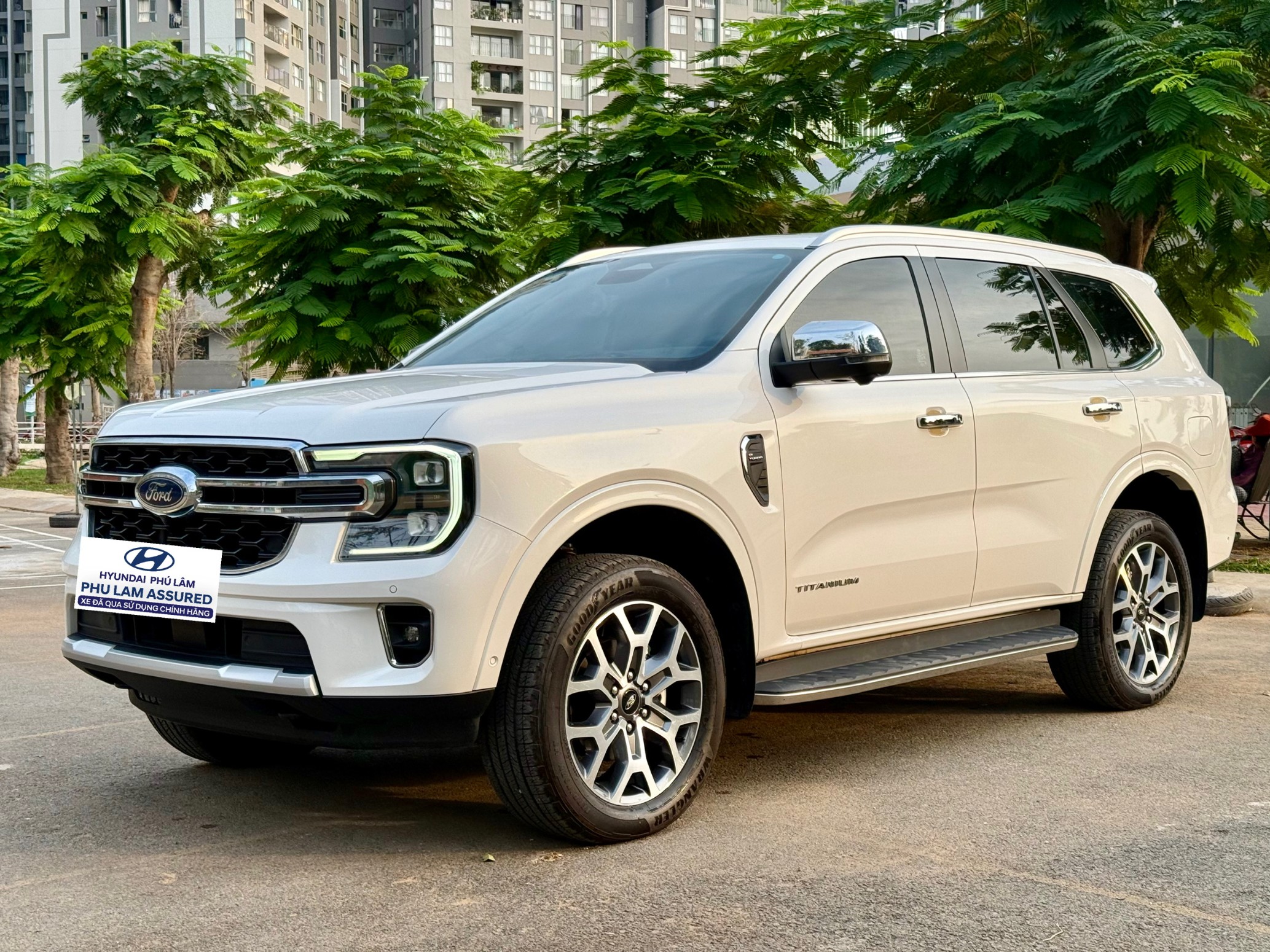 Hình ảnh xe FORD EVEREST TITANIUM 4x4 2022 - 29.900KM