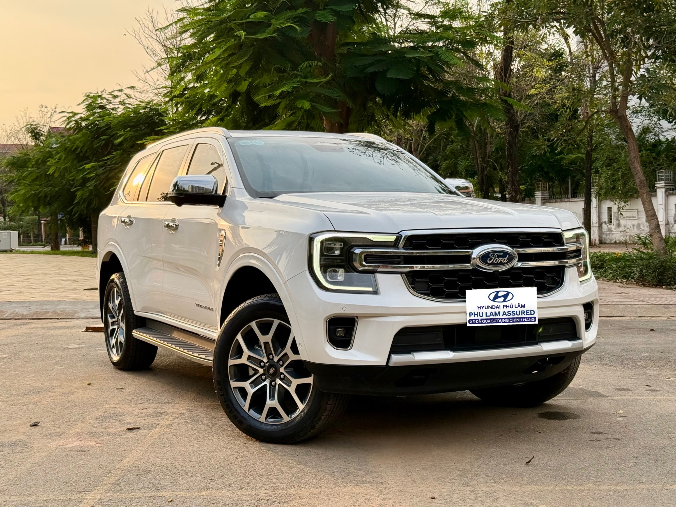 Hình ảnh xe FORD EVEREST TITANIUM 4x4 2022 - 29.900KM