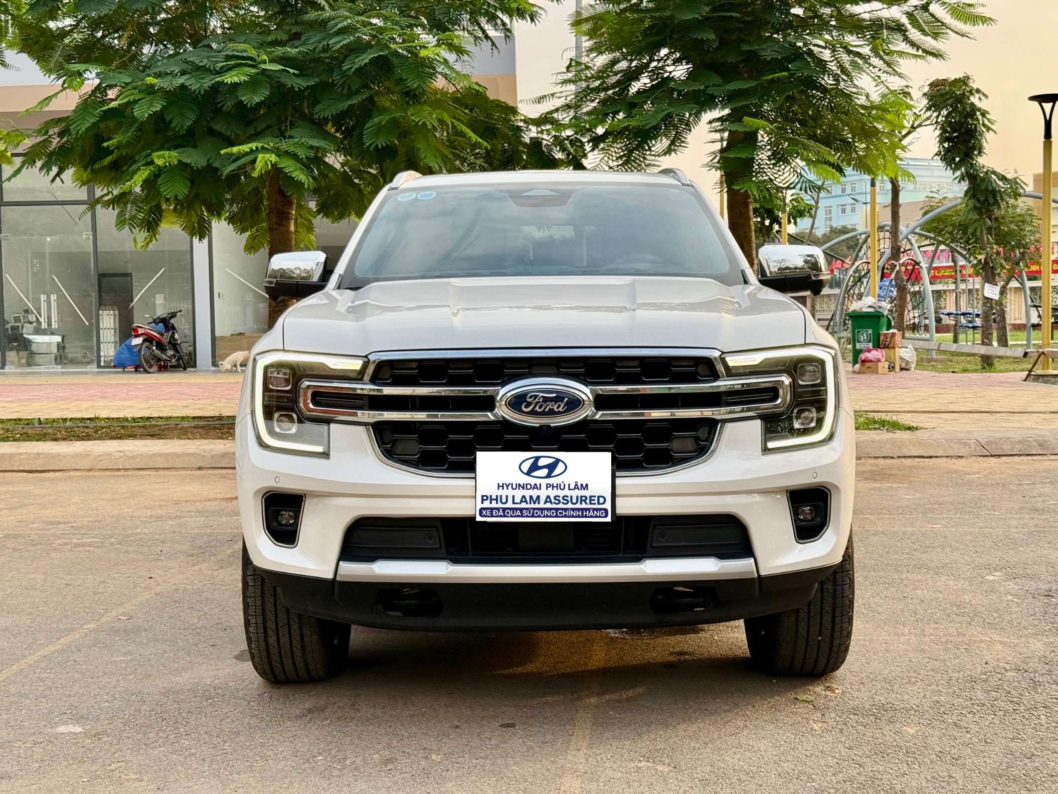 Hình ảnh xe FORD EVEREST TITANIUM 4x4 2022 - 29.900KM