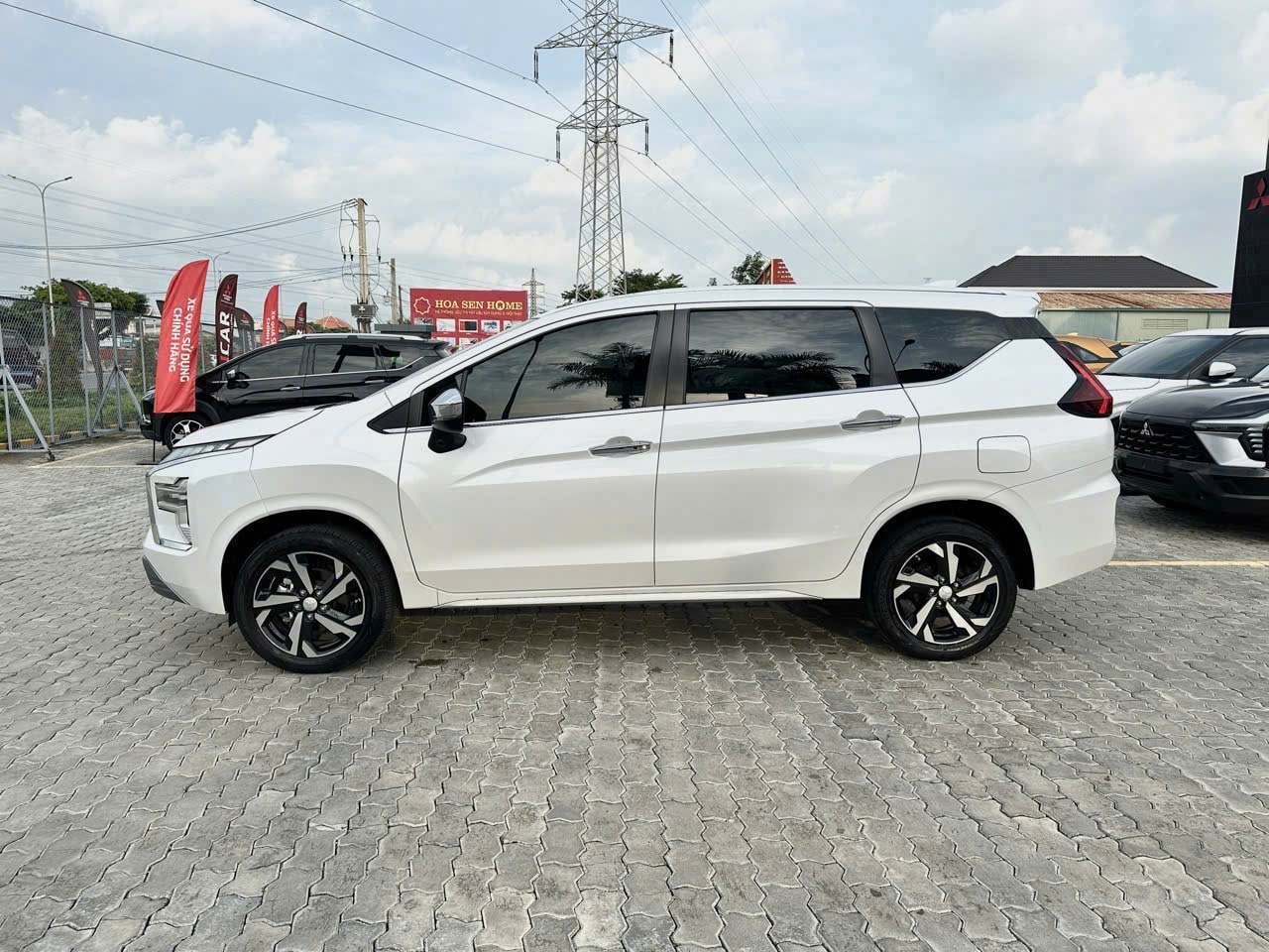 Hình ảnh xe MITSUBISHI XPANDER PREMIUM 2023 - 22.000KM