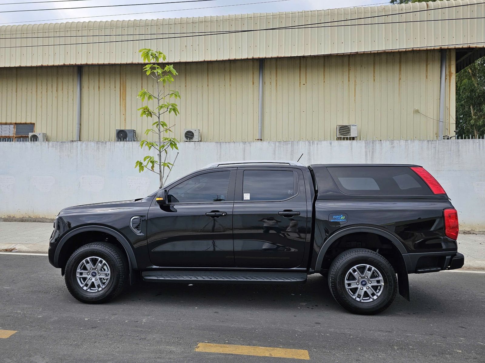 Hình ảnh xe FORD RANGER XLS 4X4 (AT) 2024 - 4.500KM